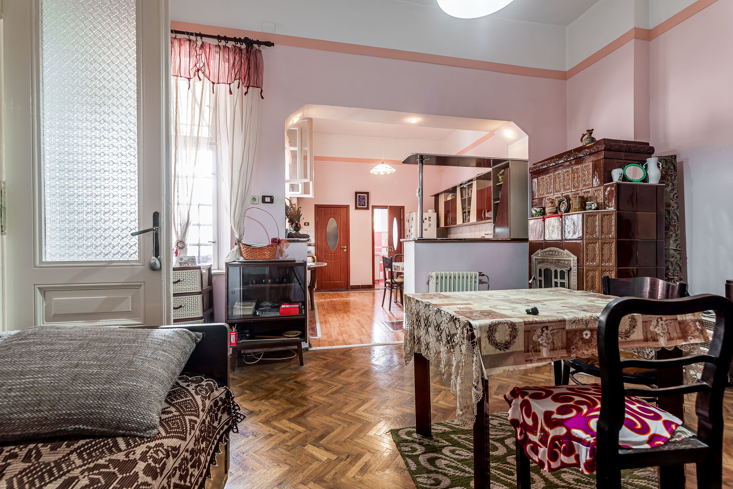 Apartament 3 camere, etaj 1, ultracentral (clădire cu 4 apartamente) — fotografia 8