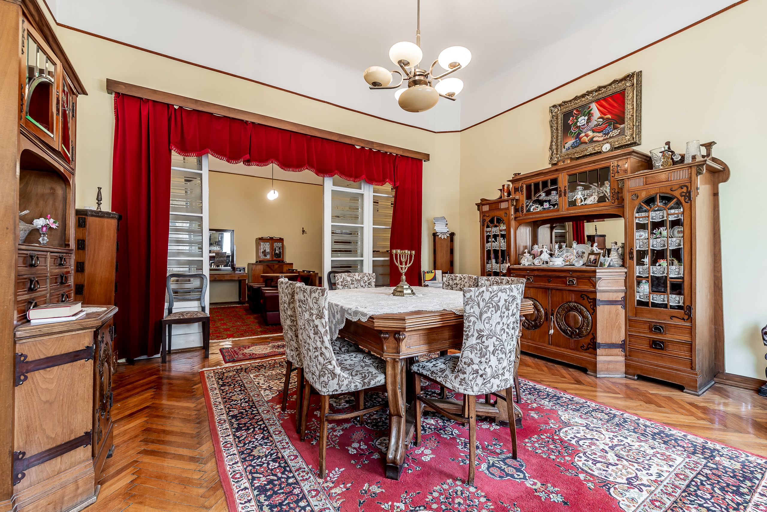 Apartament 3 camere, etaj 1, ultracentral (clădire cu 4 apartamente) — fotografia 11