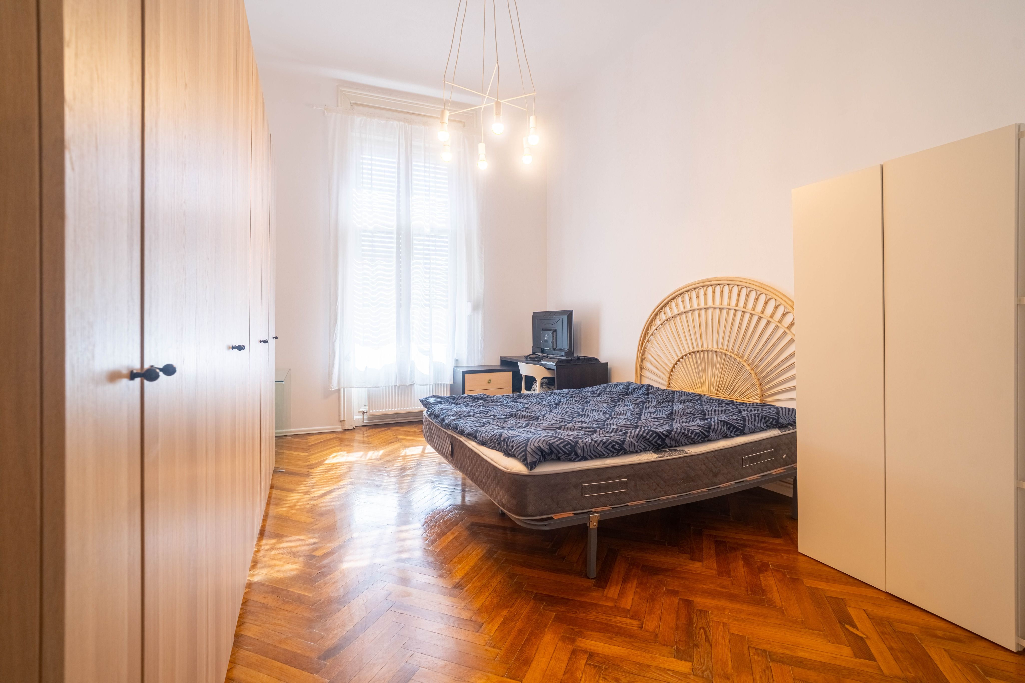 Închiriere apartament ultracentral cu parcare privată | 97 mp, — fotografia 1