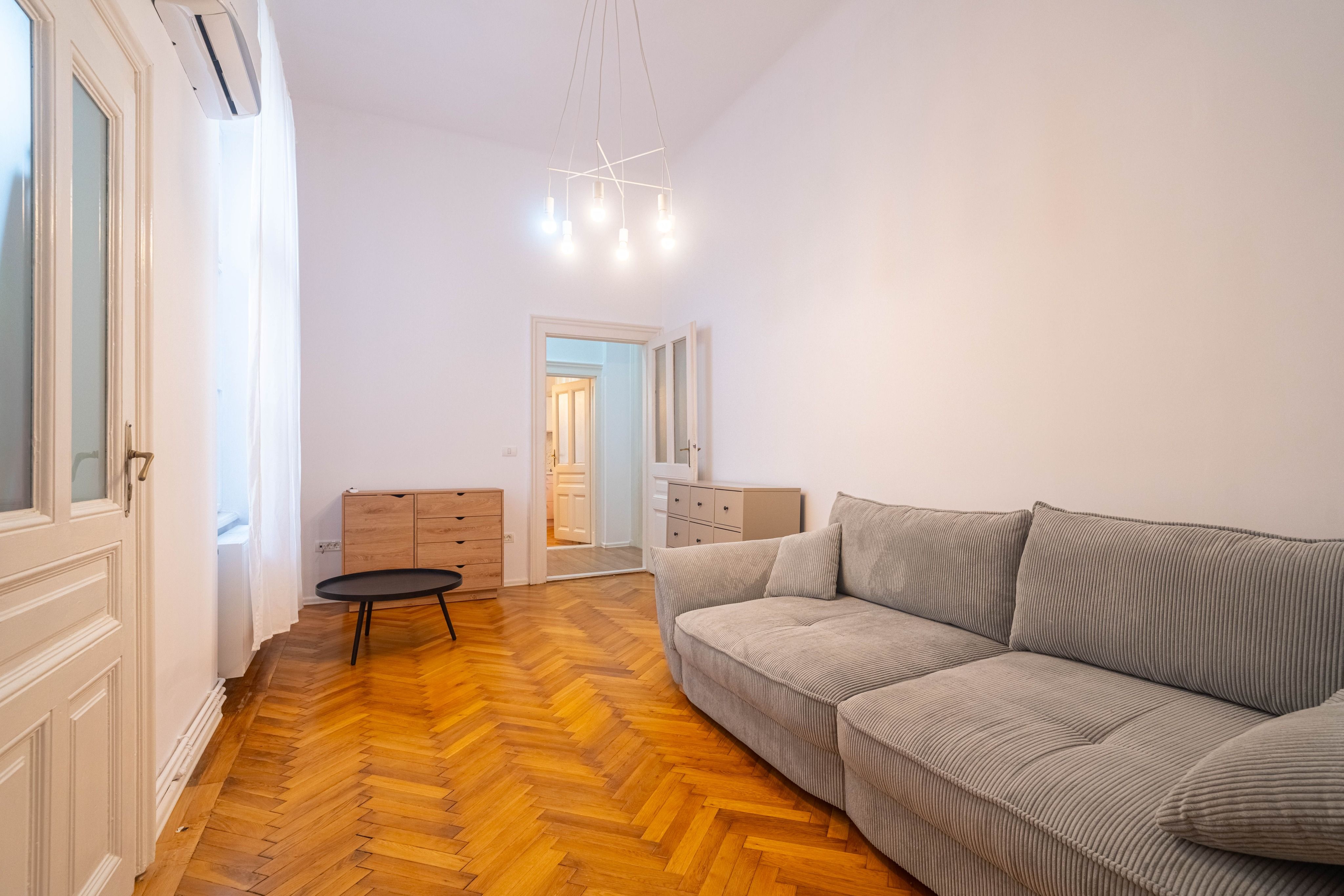 Închiriere apartament ultracentral cu parcare privată | 97 mp, — fotografia 7