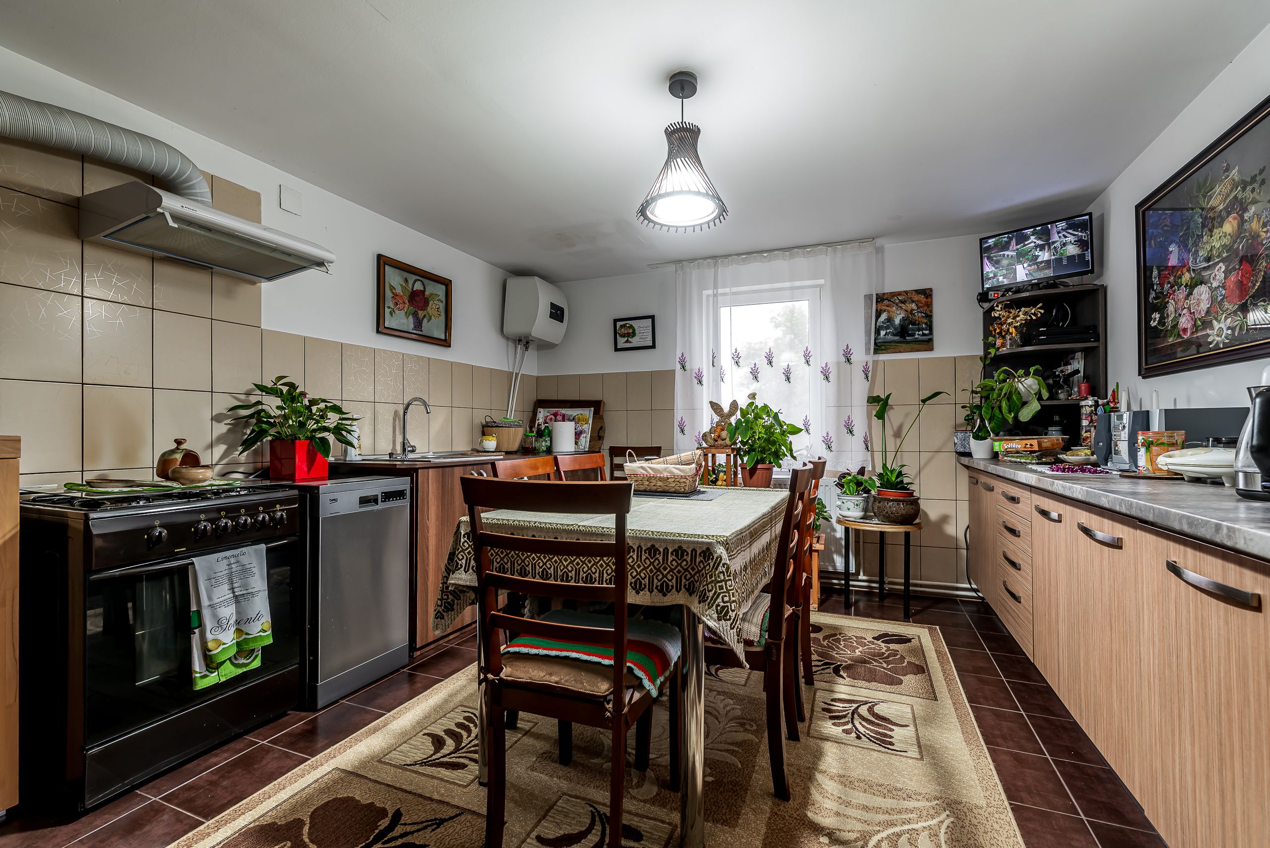 Imagine 13 - 🏡 Mai mult decât o casă: libertatea de a trăi aproape de natură