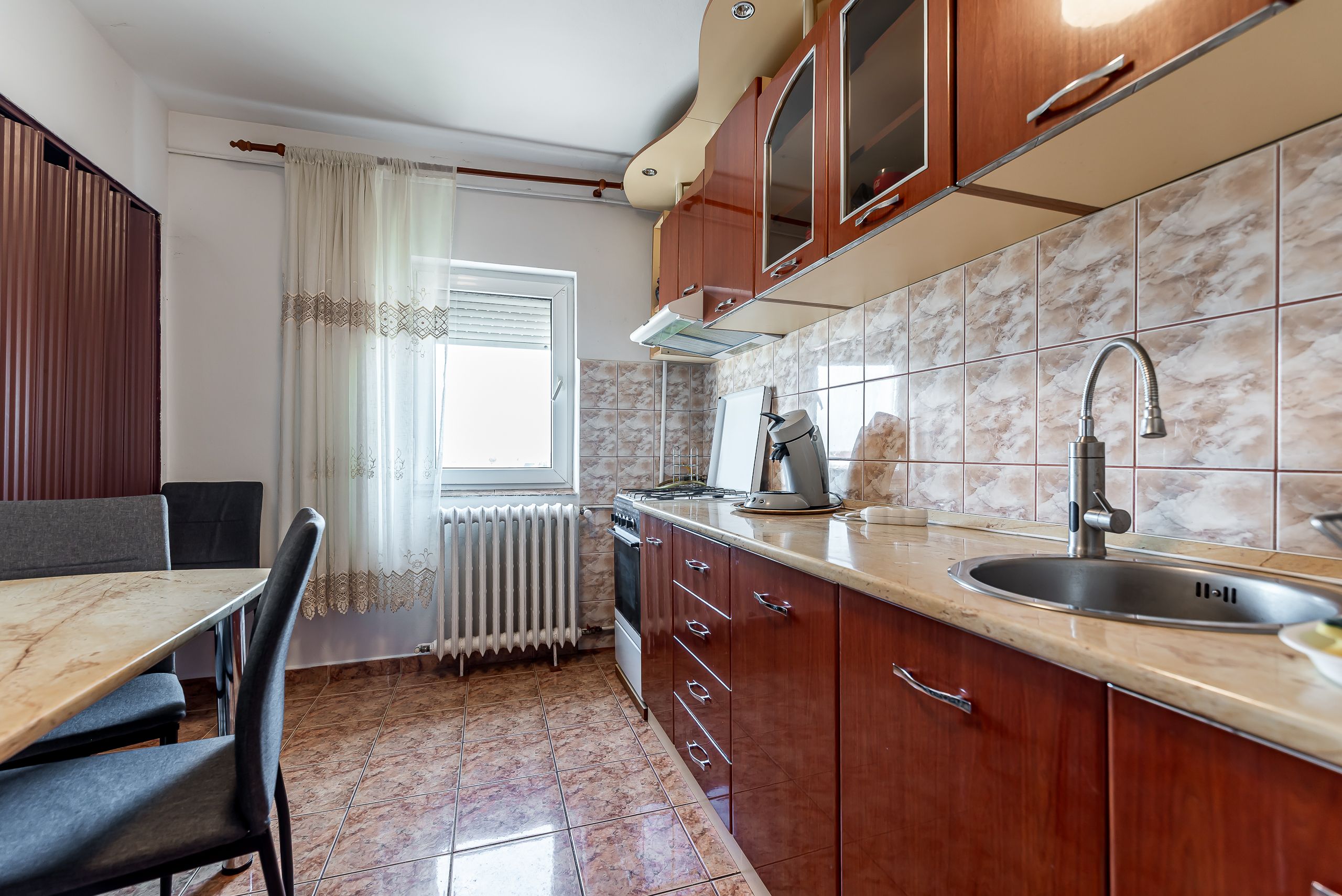 Apartament 2 camerel, bloc V8,  Zona 6 Vânători. — fotografia 10