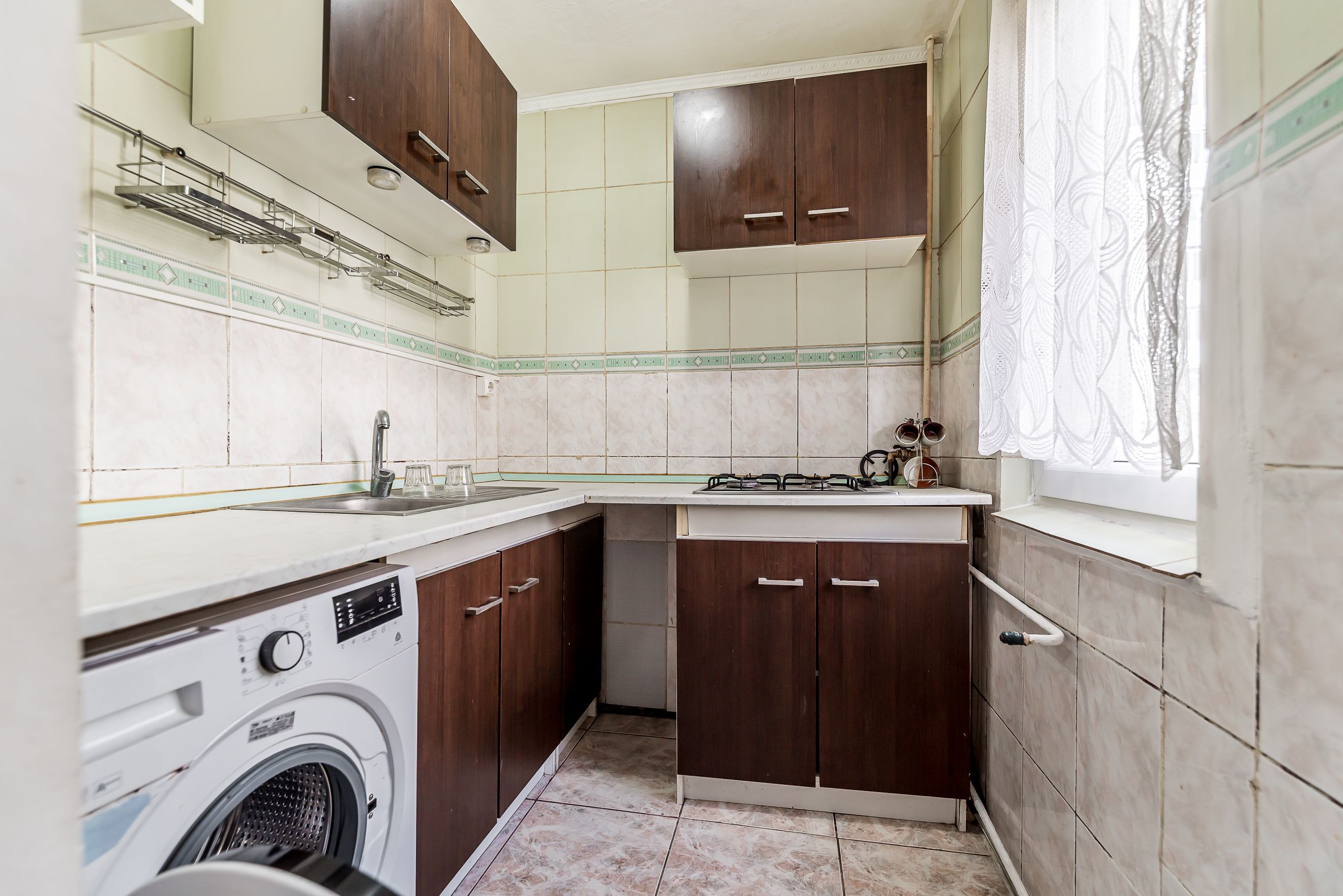 Apartament cu 3 camere, etaj 1 + loc de parcare pe Aleea Predeal — fotografia 8