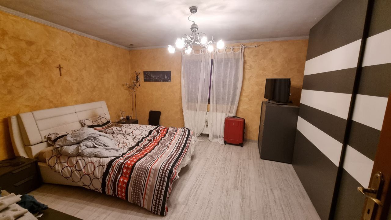 Casă cu 3 camere, anexă și teren de 901 mp – Pecica, zonă centrală — fotografia 8