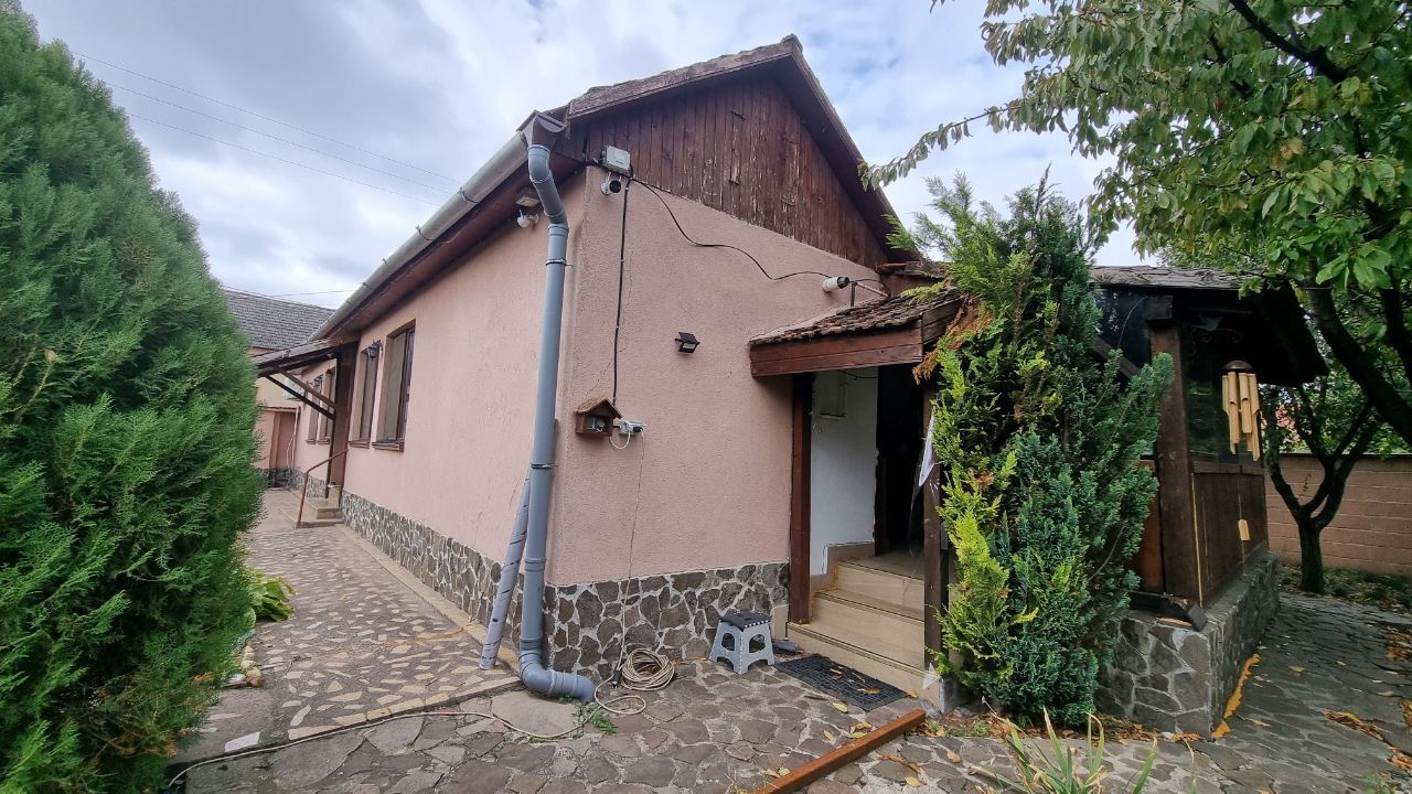 Casă cu 3 camere, anexă și teren de 901 mp – Pecica, zonă centrală — fotografia 10