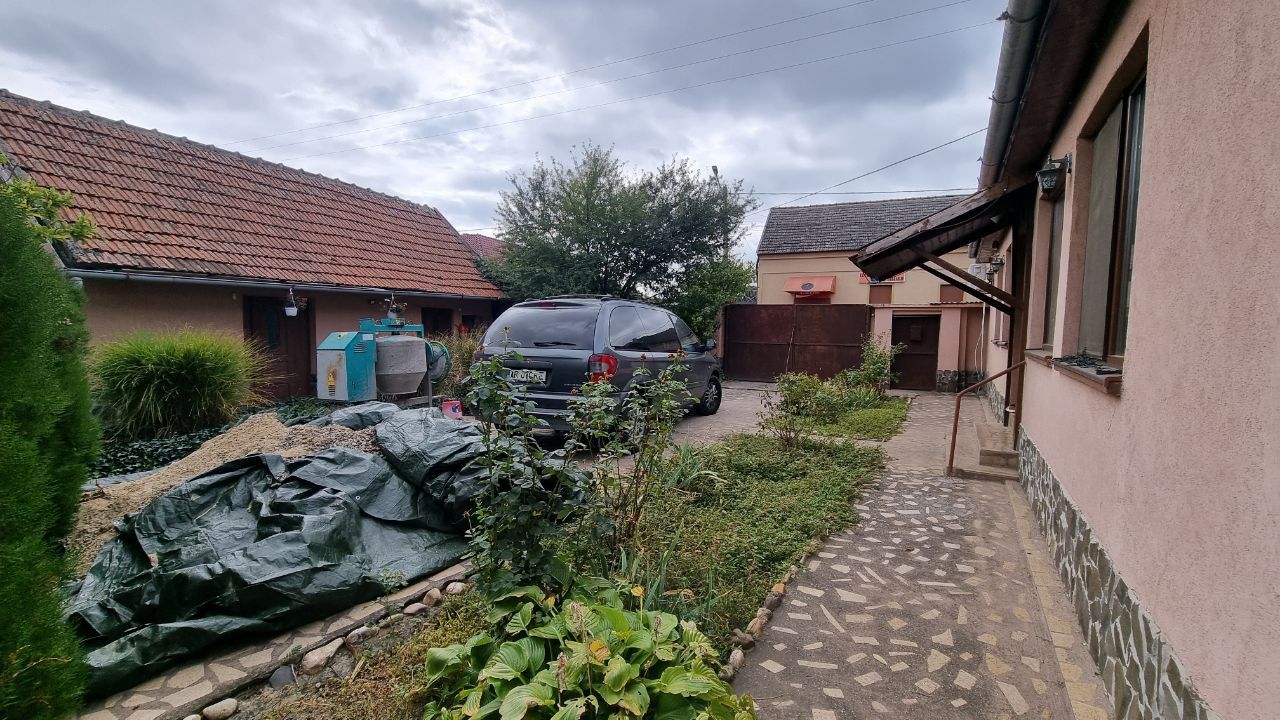 Casă cu 3 camere, anexă și teren de 901 mp – Pecica, zonă centrală — fotografia 11