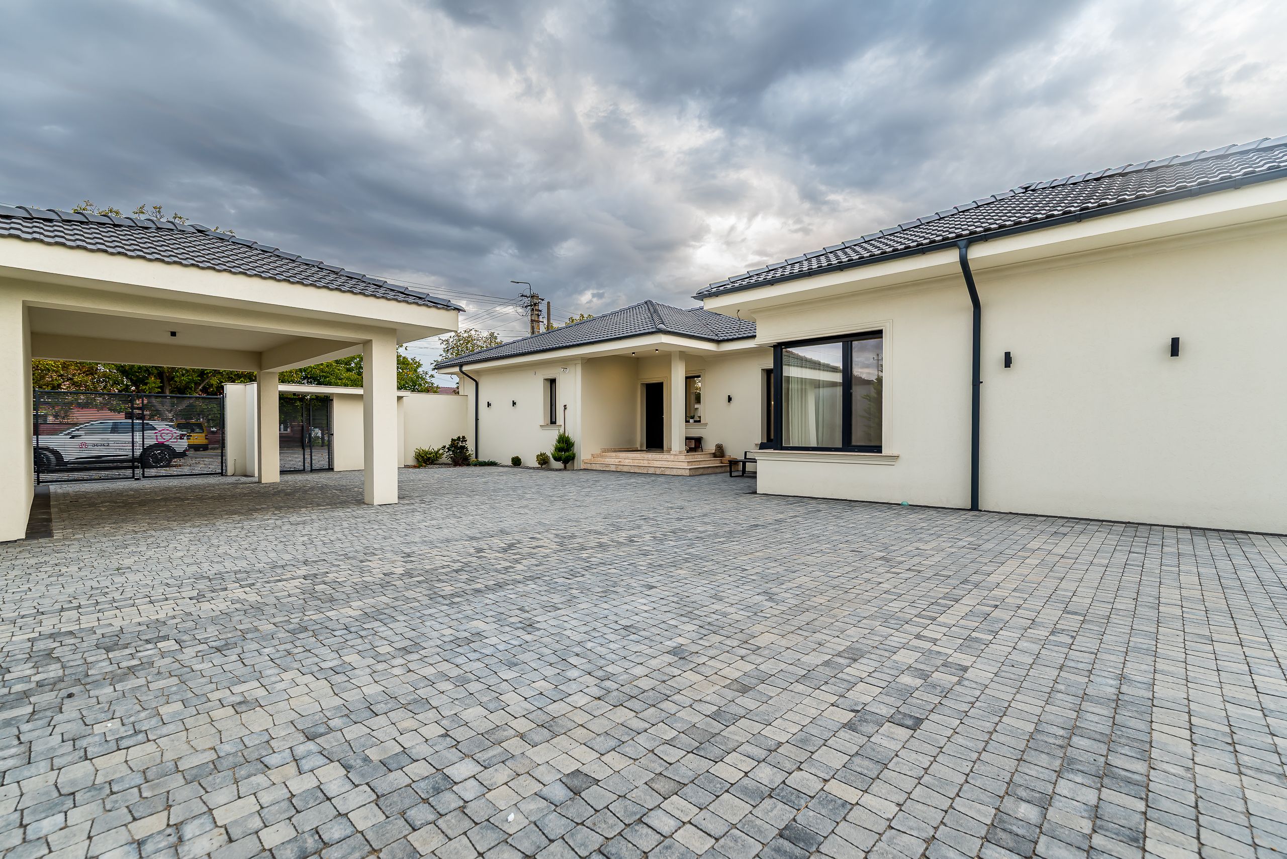Vila la sol cu teren generos si finisaje premium Comision 0% — fotografia 10