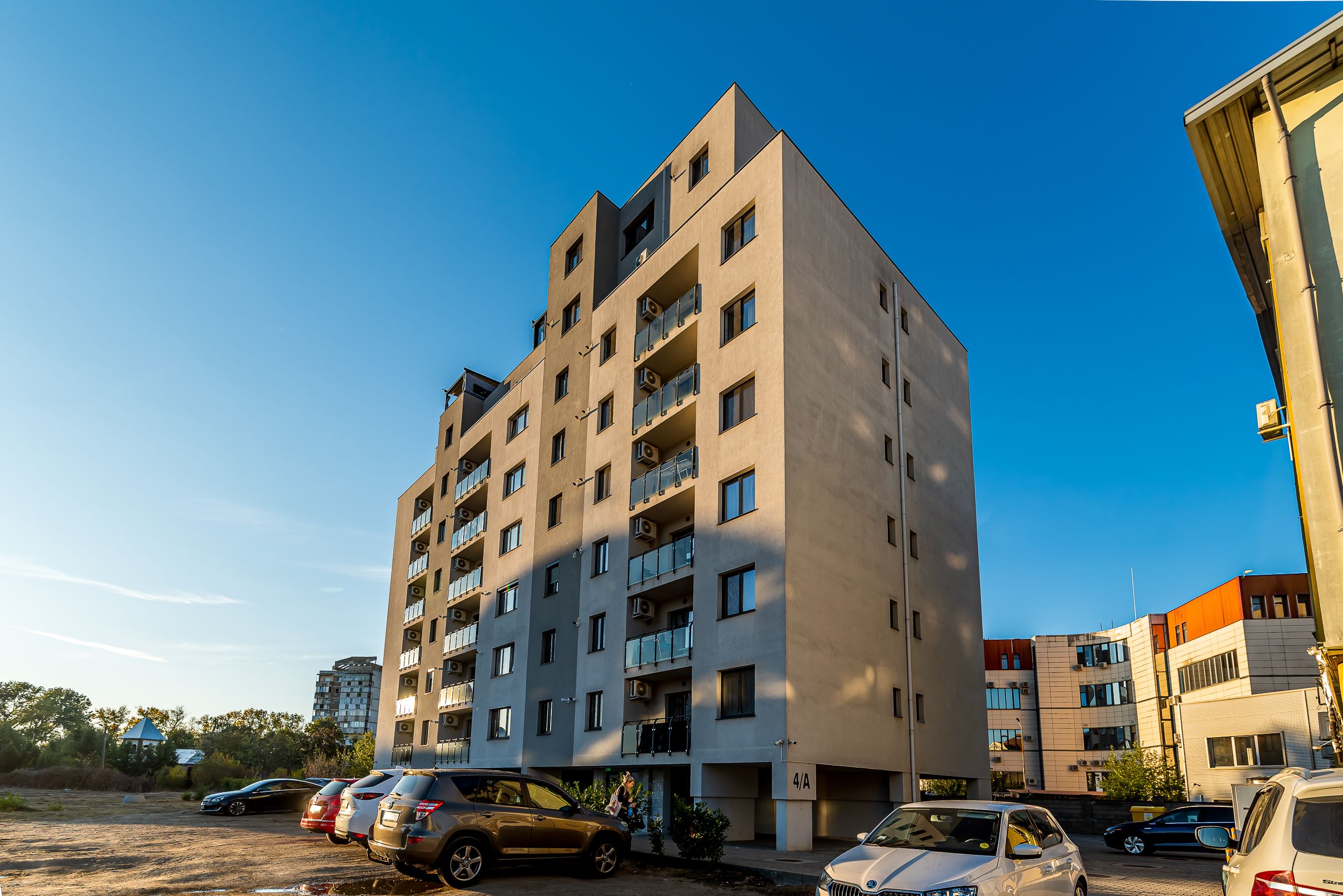 La câtiva pași de mal | 2 camere, 52 mp utili, bloc nou cu lift — fotografia 7