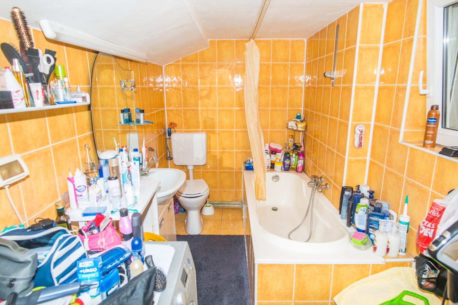 15 Noiembrie, apartament la mansardă - foto 4