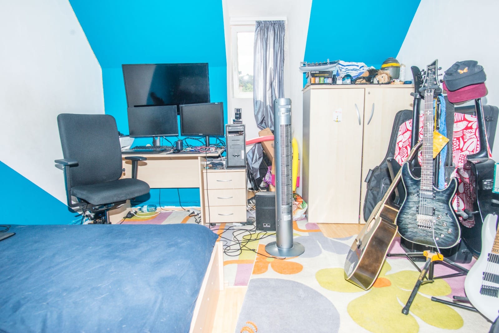 15 Noiembrie, apartament la mansardă - foto 2