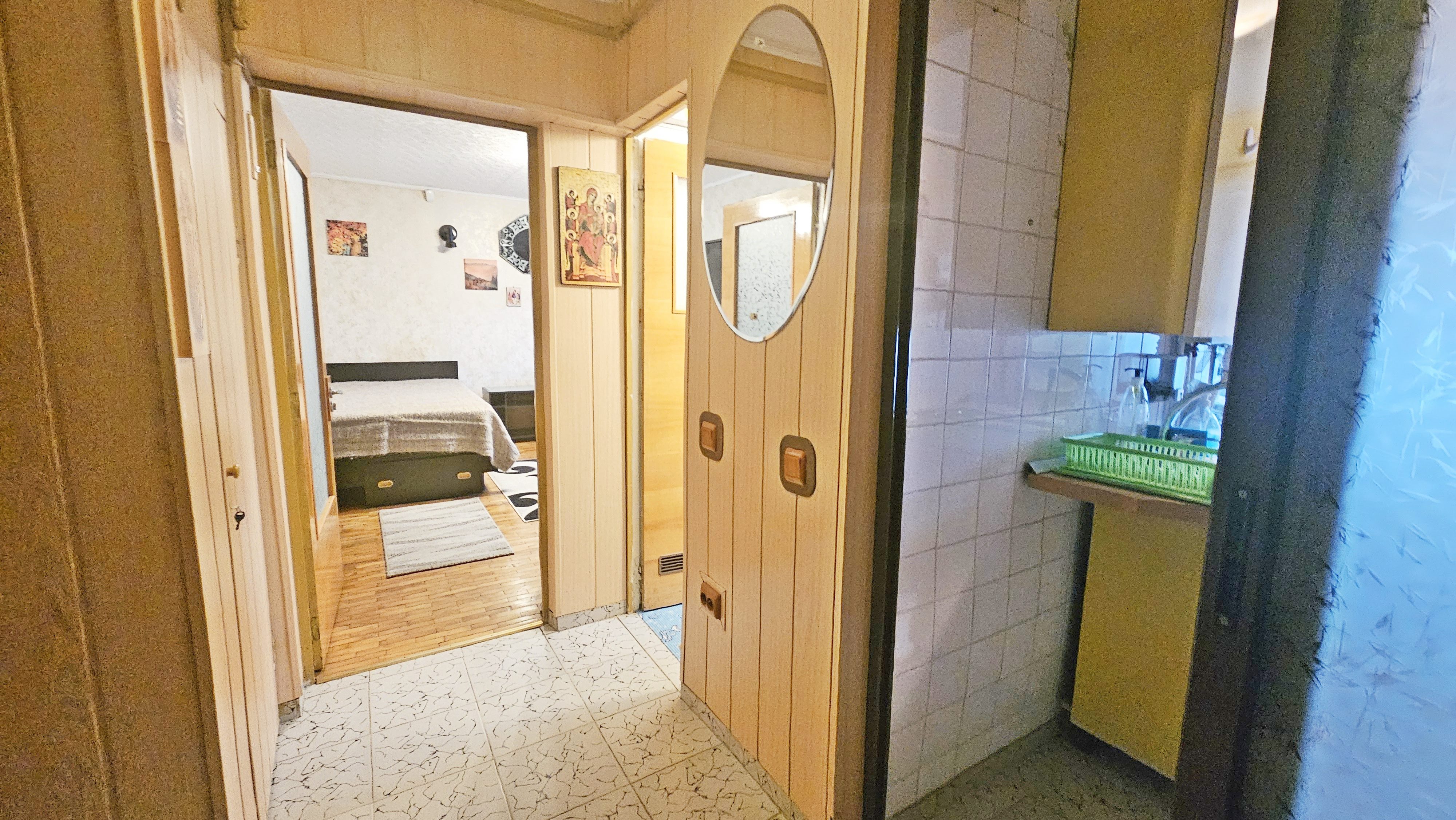 Predeal , garsoniera mobilata si utilata complet - foto 5