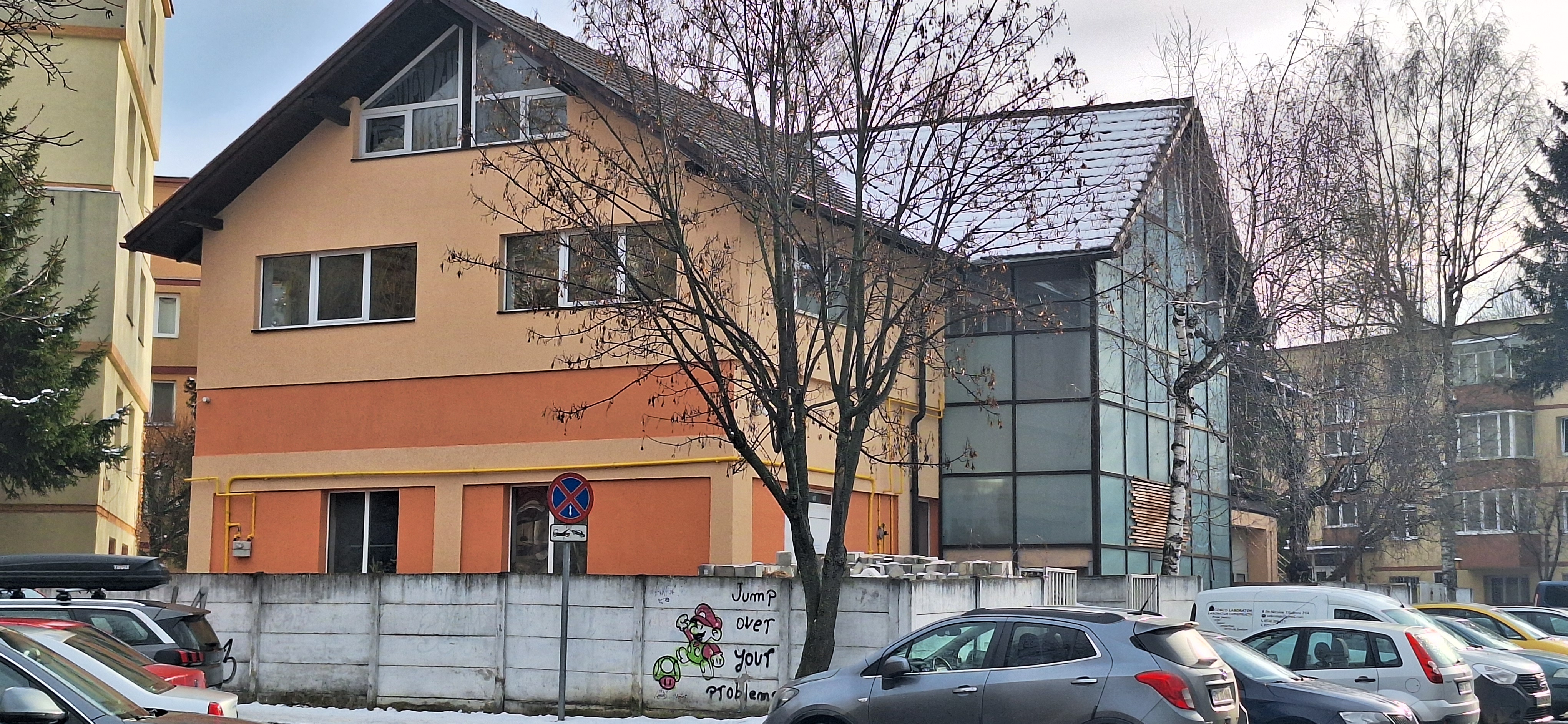 Centrul Civic, cladire individuala 500mp utili, pretabil clinica medicala - Brasov