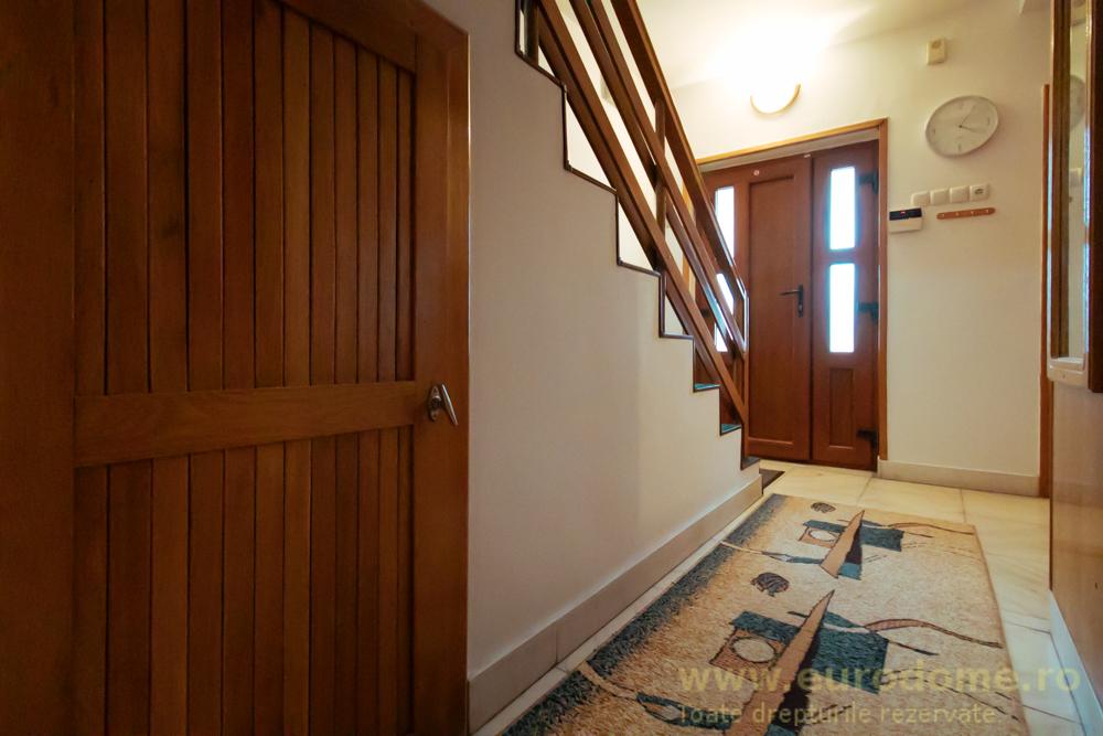 Casa renovata, mobilata si utilata complet - foto 4