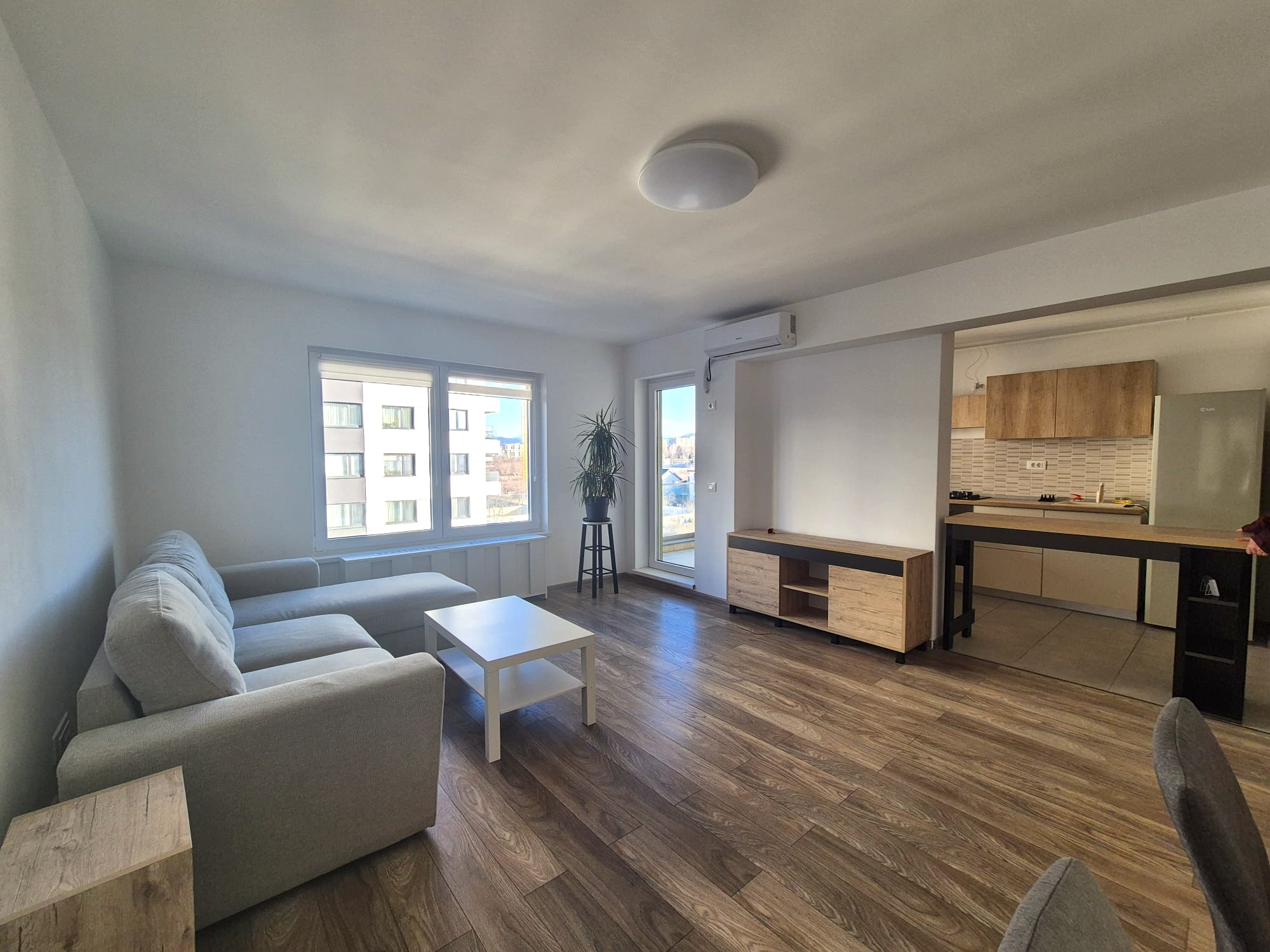 Exclusivitate, apartament pet friendly în zona Coresi, bloc nou - foto 3