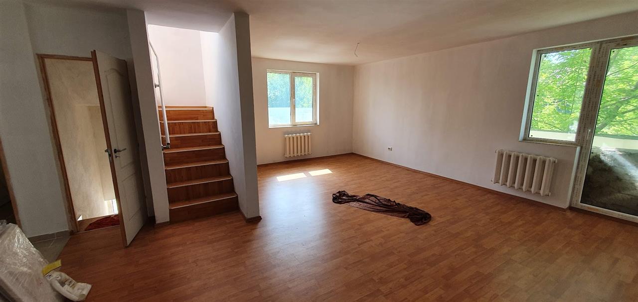 1/2 Duplex, 4 camere, garaj, 175 mp teren, Cetate - foto 2