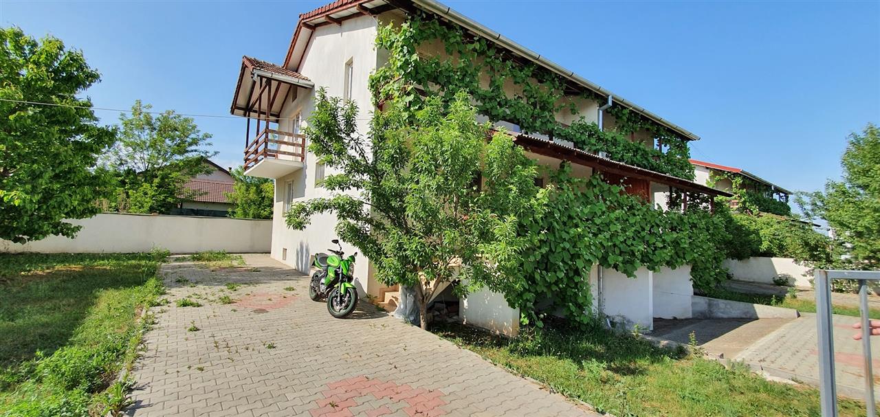 1/2 Duplex, 4 camere, garaj, 175 mp teren, Cetate - Alba Iulia