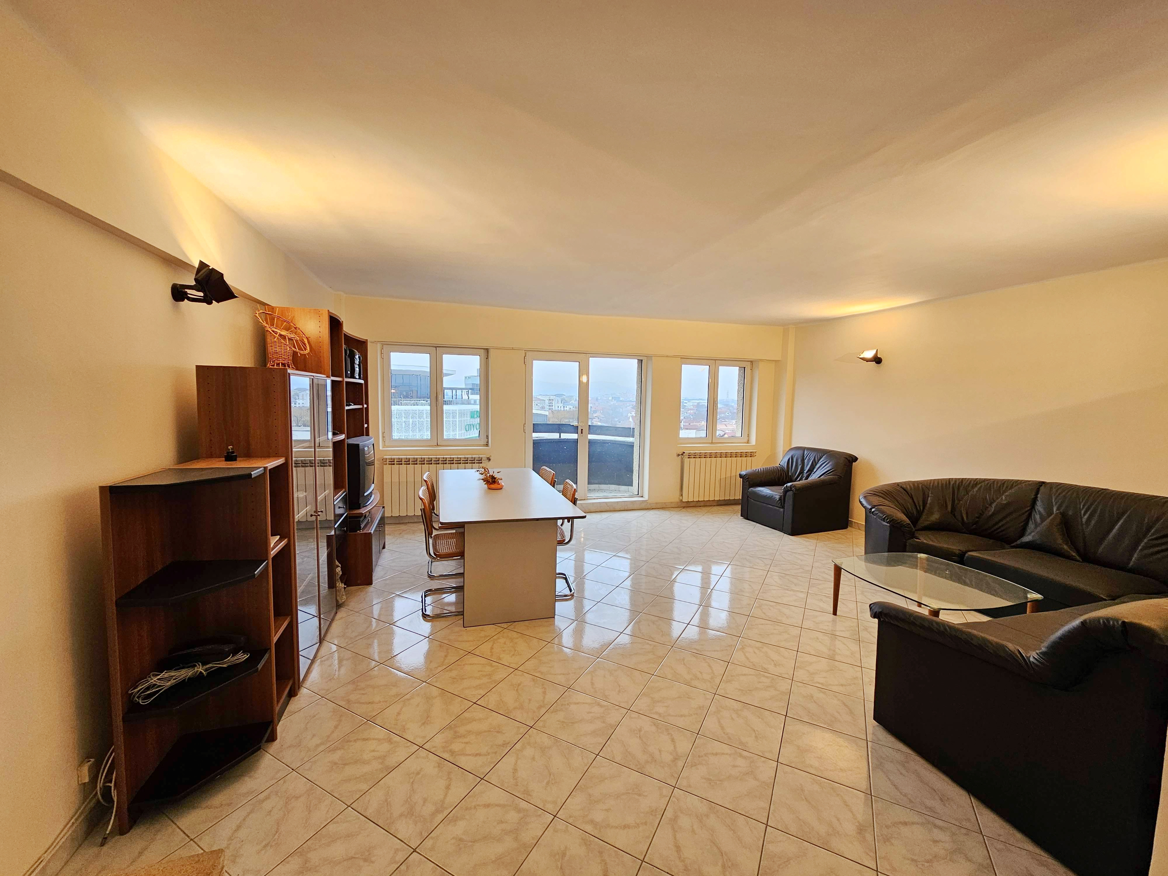 Apartament 3 camere 106 mp + birou 46 mp utili, ultracentral - Alba Iulia