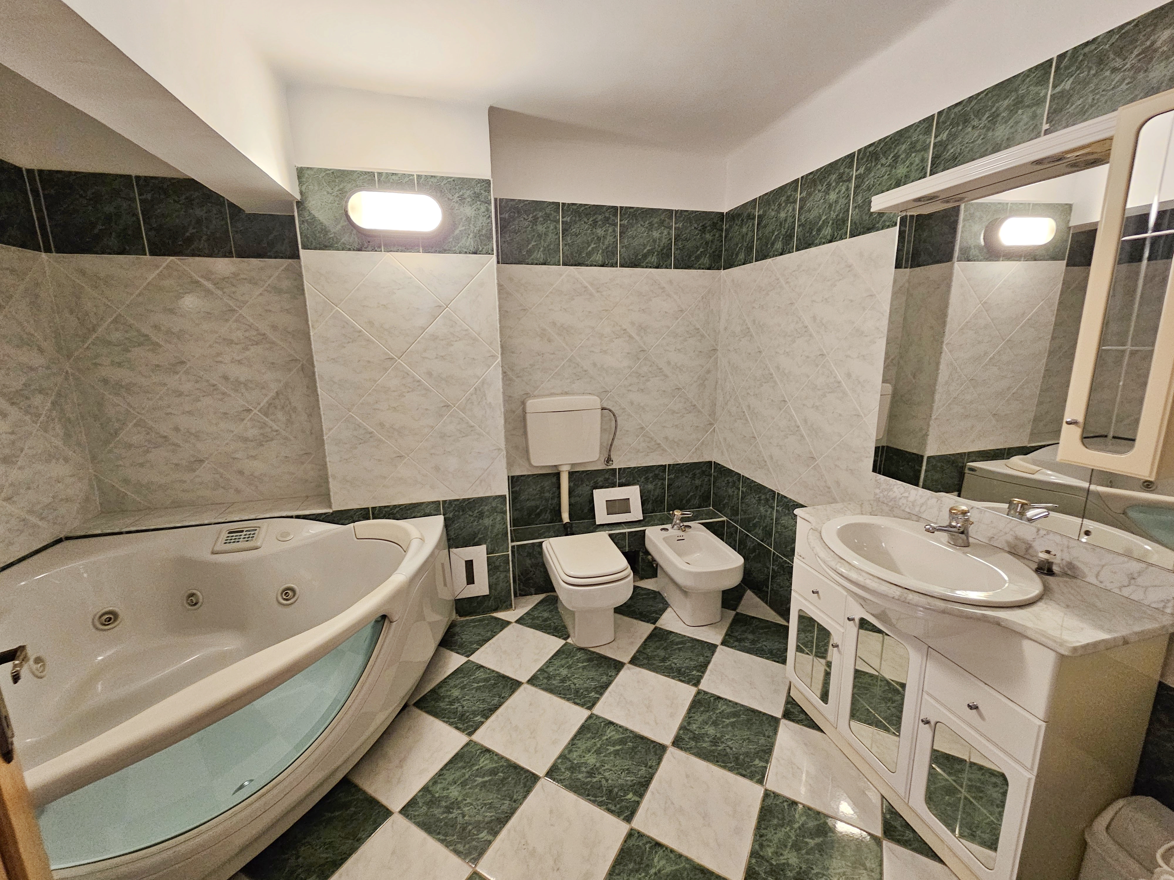 Apartament 3 camere 106 mp + birou 46 mp utili, ultracentral - foto 4