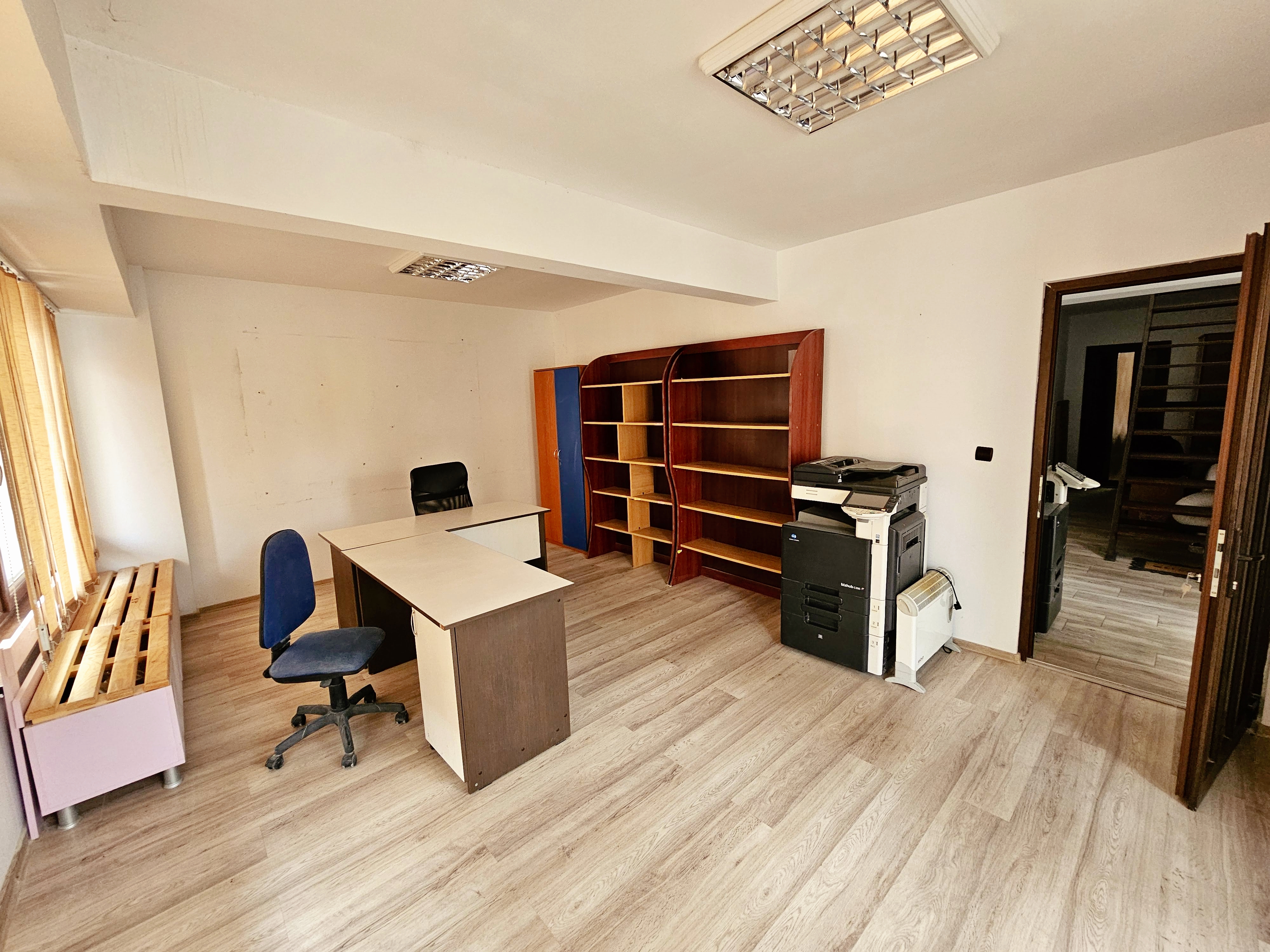 Spatiu de birouri/servicii , 165 mp utili, ultracentral - foto 2