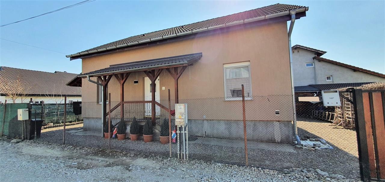 Casa D+P+M, 6 camere, 300 mp teren, zona Arex - Alba Iulia