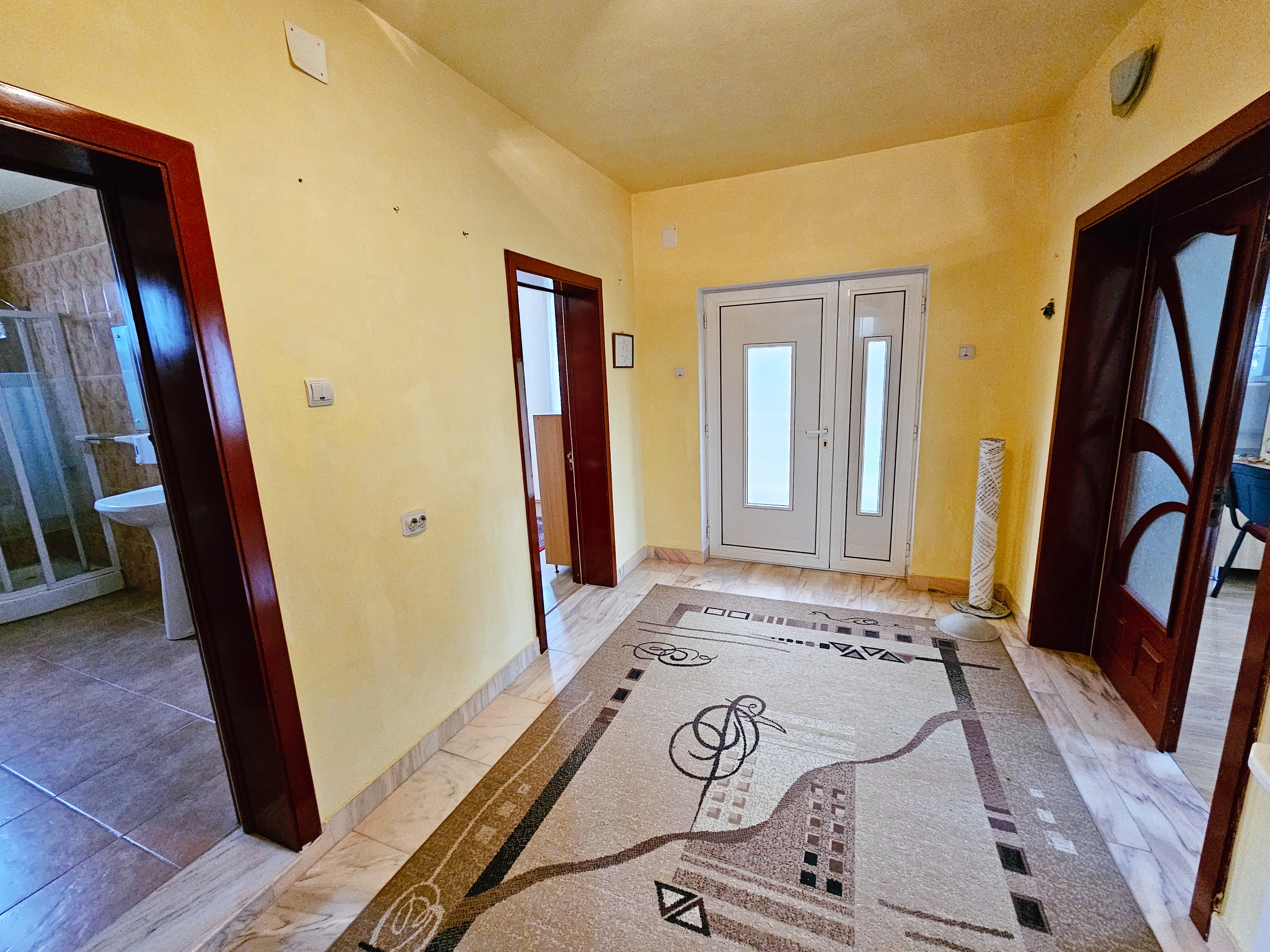 Casa S+P+1+M, pretabila pentru birouri, 300 mp teren, Cetate - foto 4