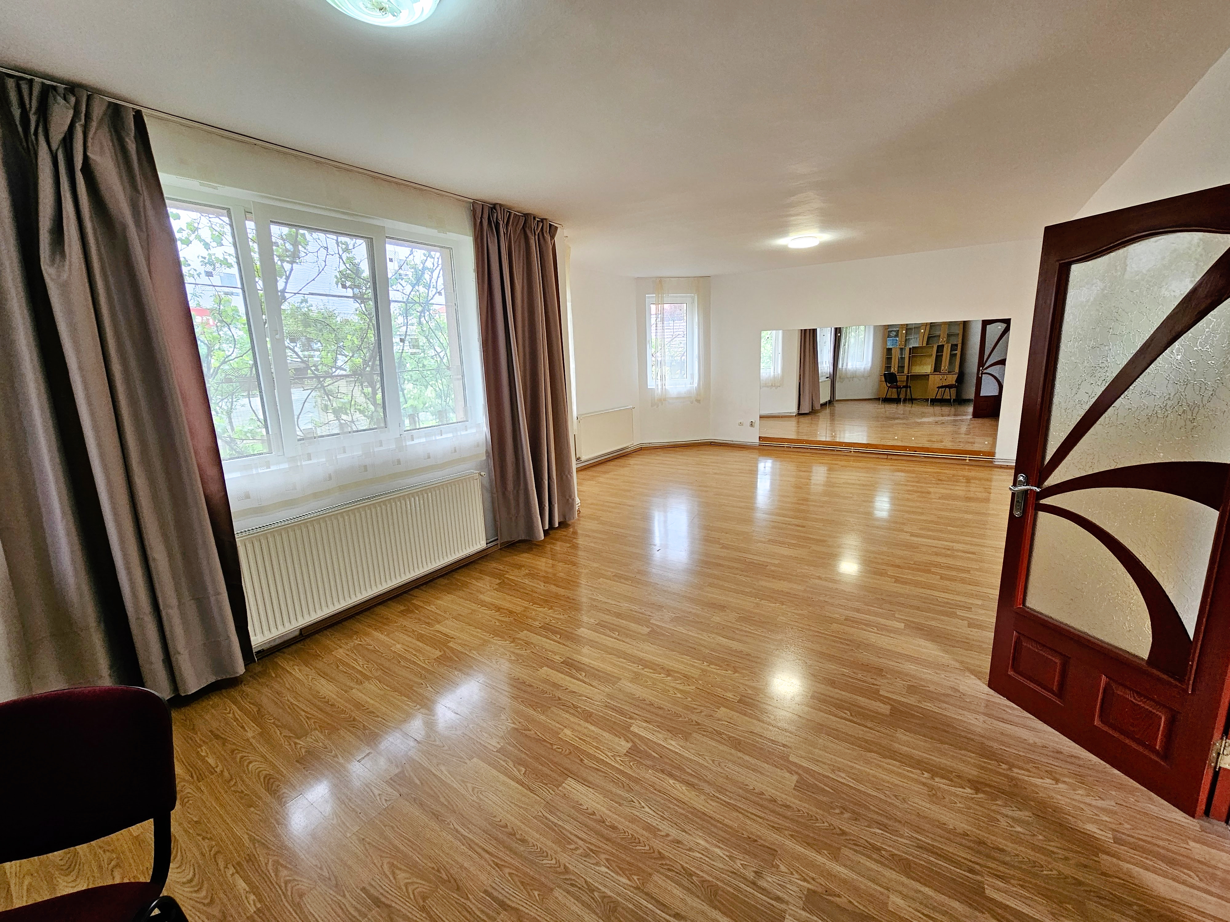 Casa S+P+1+M, pretabila pentru birouri, 300 mp teren, Cetate - foto 3
