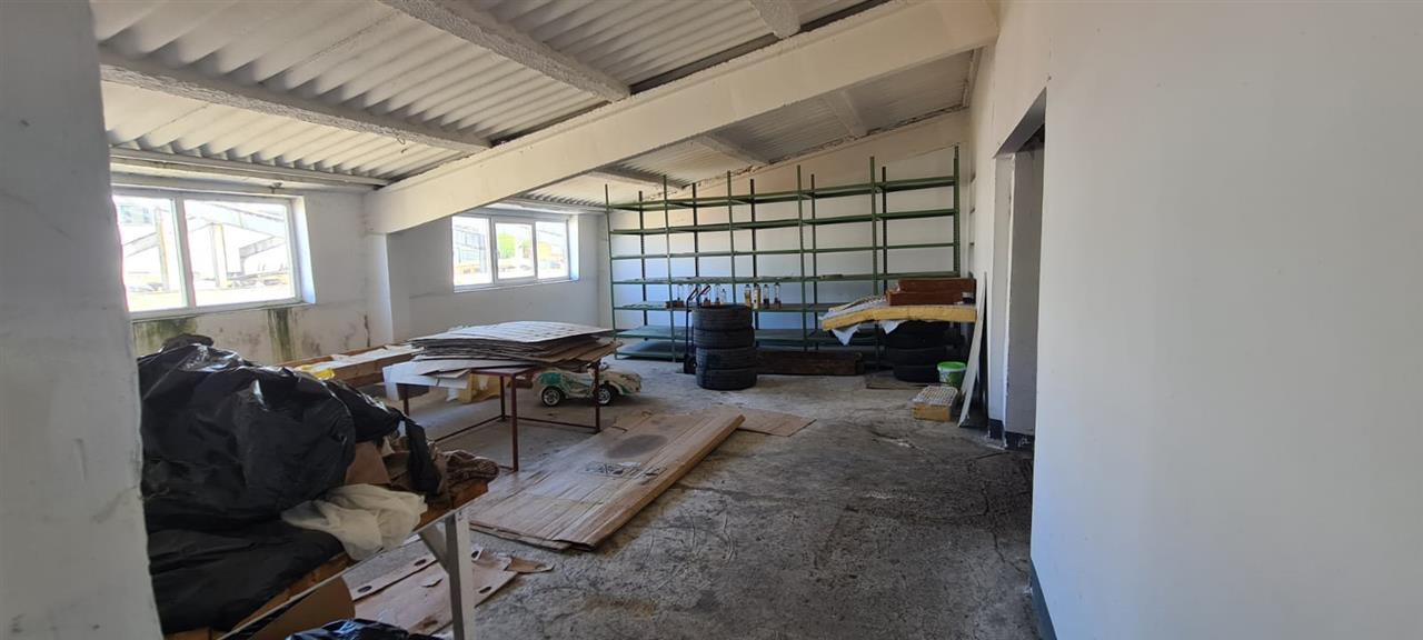 Hala Industriala 1077 mp - foto 4