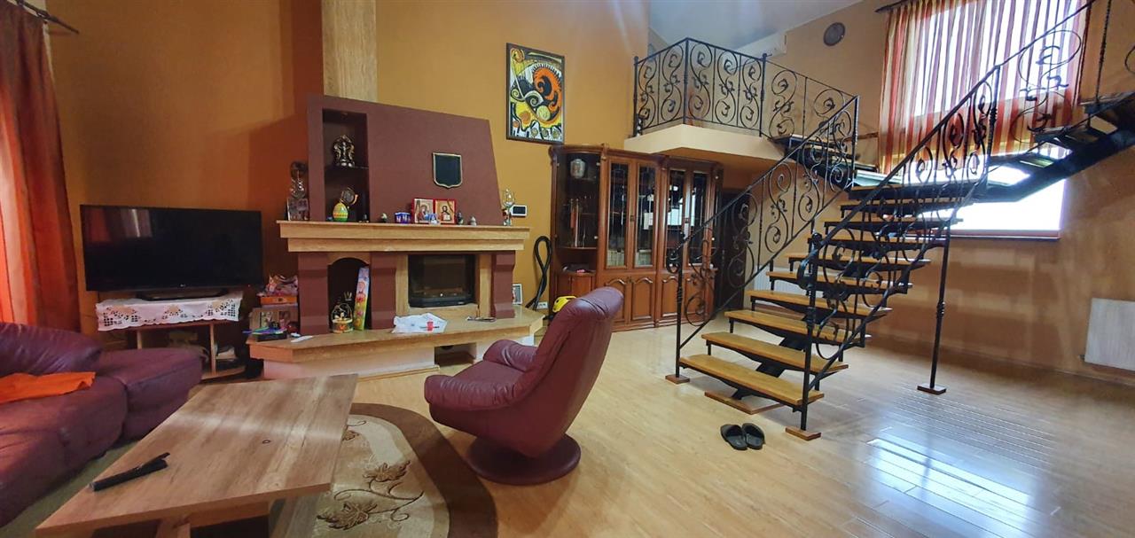 Casa de vanzare, 4 camere, 2 terase, garaj, 849 mp teren, Oarda de Jos - foto 3