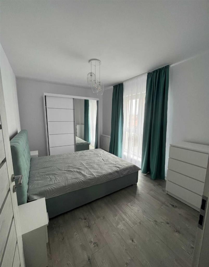 Apartament cu 3 Camere, 2 Bai, Etaj, 2 Zona Ultracentrala - foto 2