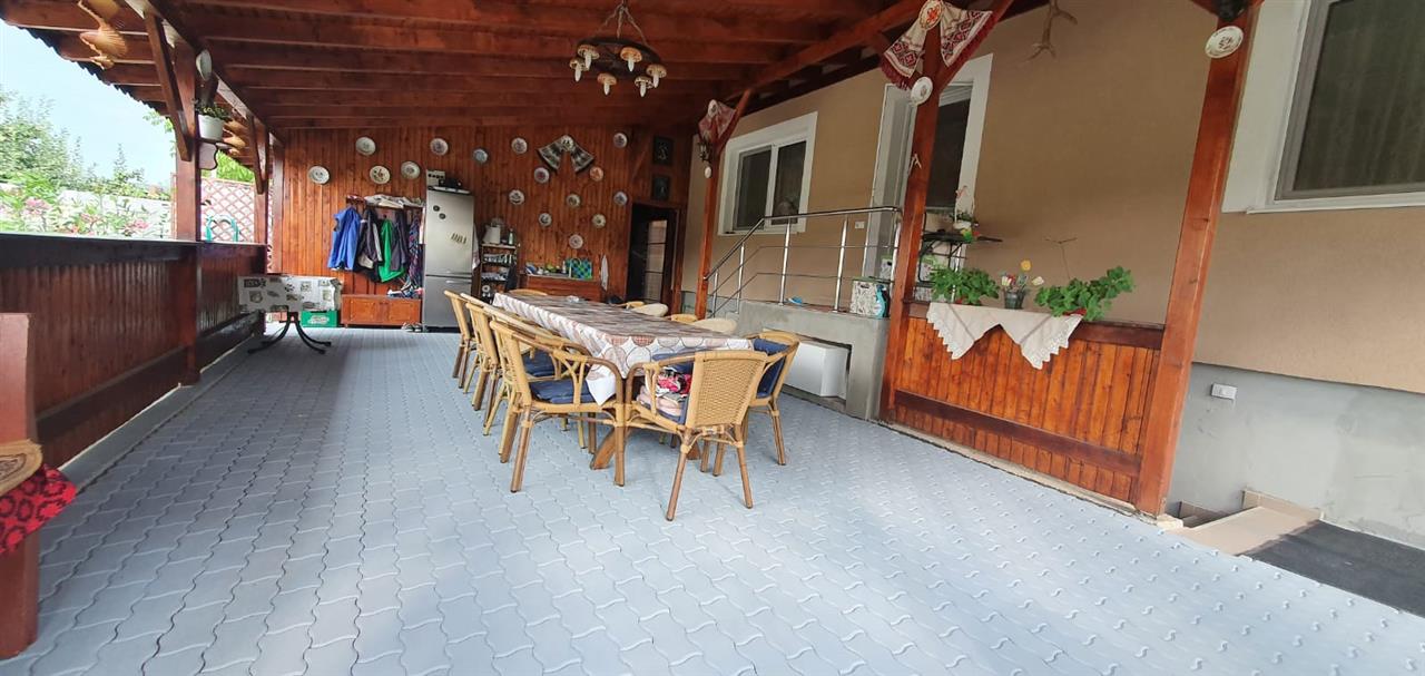 Casa 10 camere, 1000 mp teren, la asfalt, Barabant - foto 2