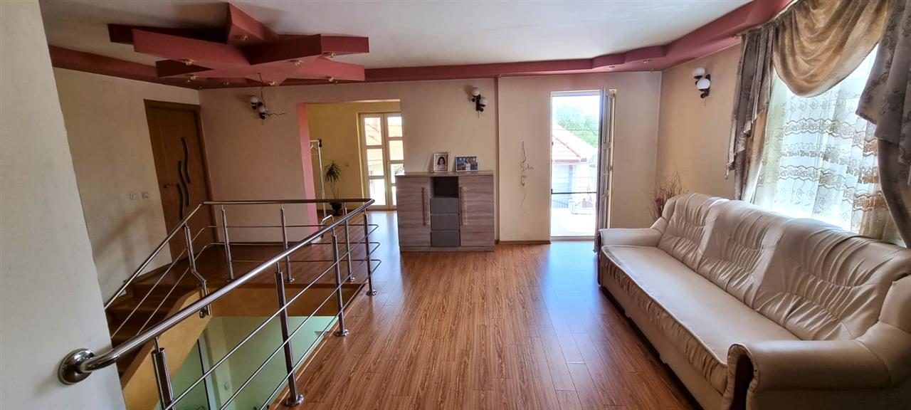 Casa individuala 7 camere Centru - foto 5