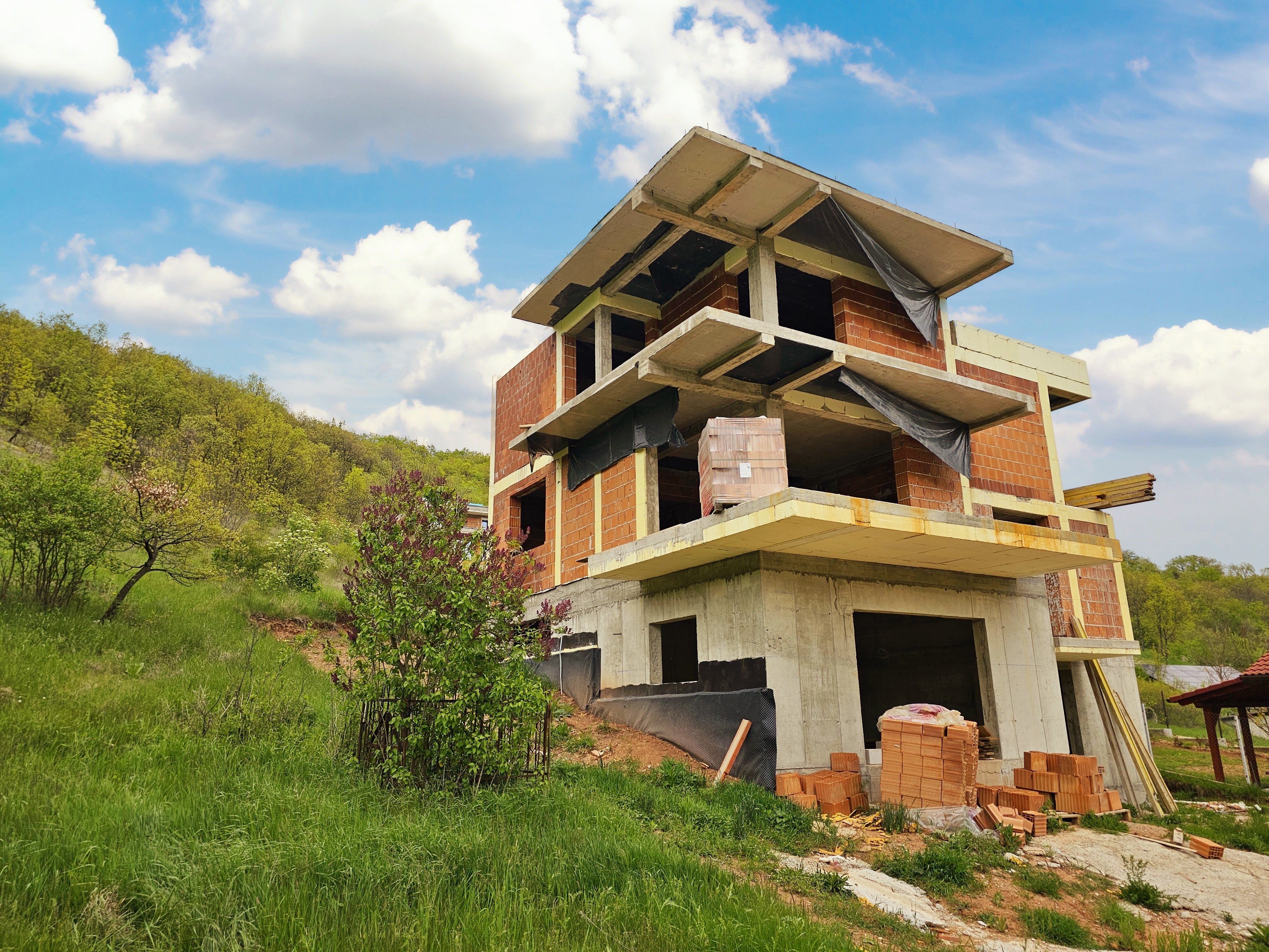 Casa la rosu, D+P+1E, 1433 mp teren, Valea Popii - Alba Iulia