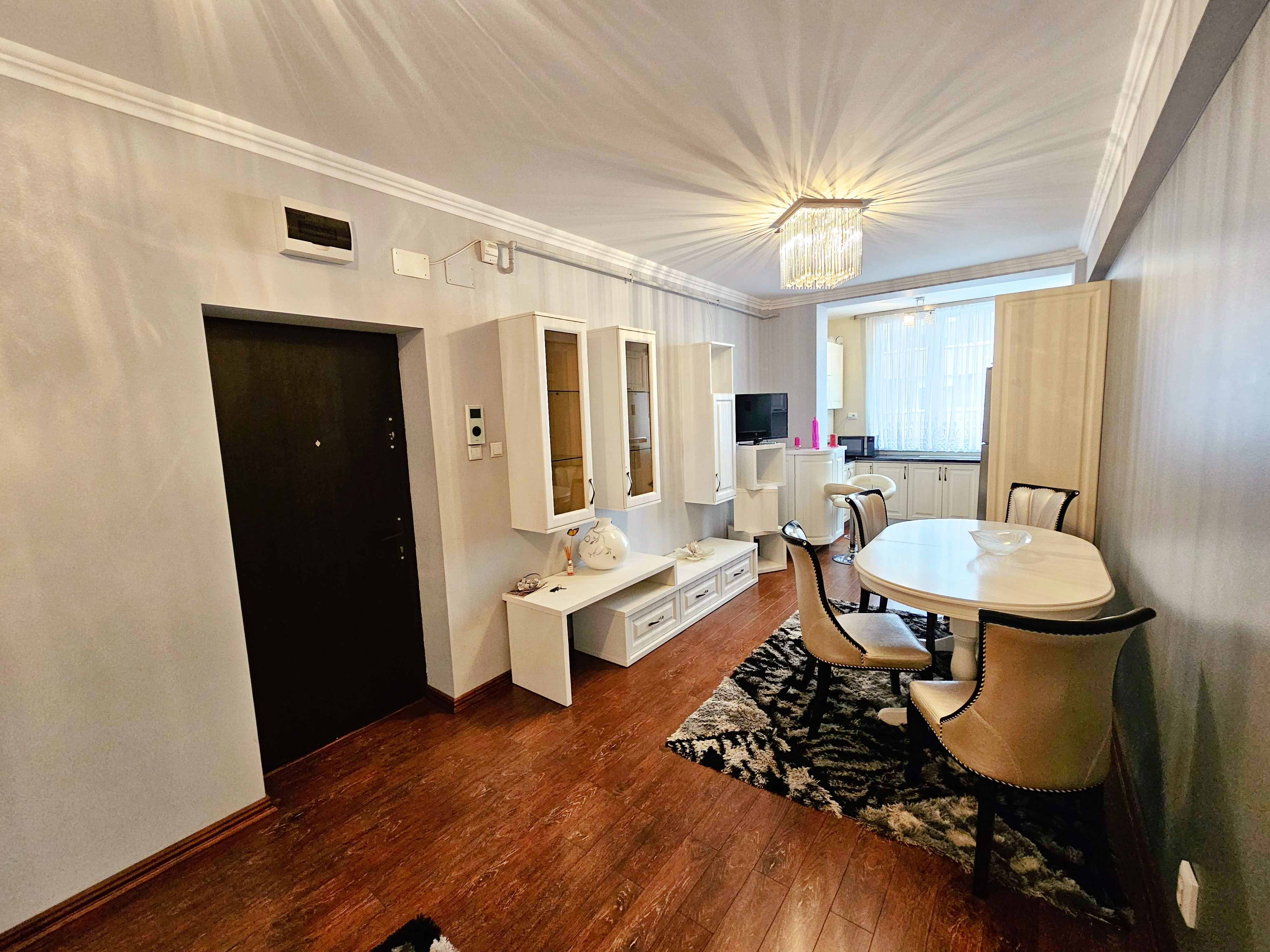 Apartament 2 camere, 61 mp utili, ultracentral, etaj 1, bloc nou - foto 2