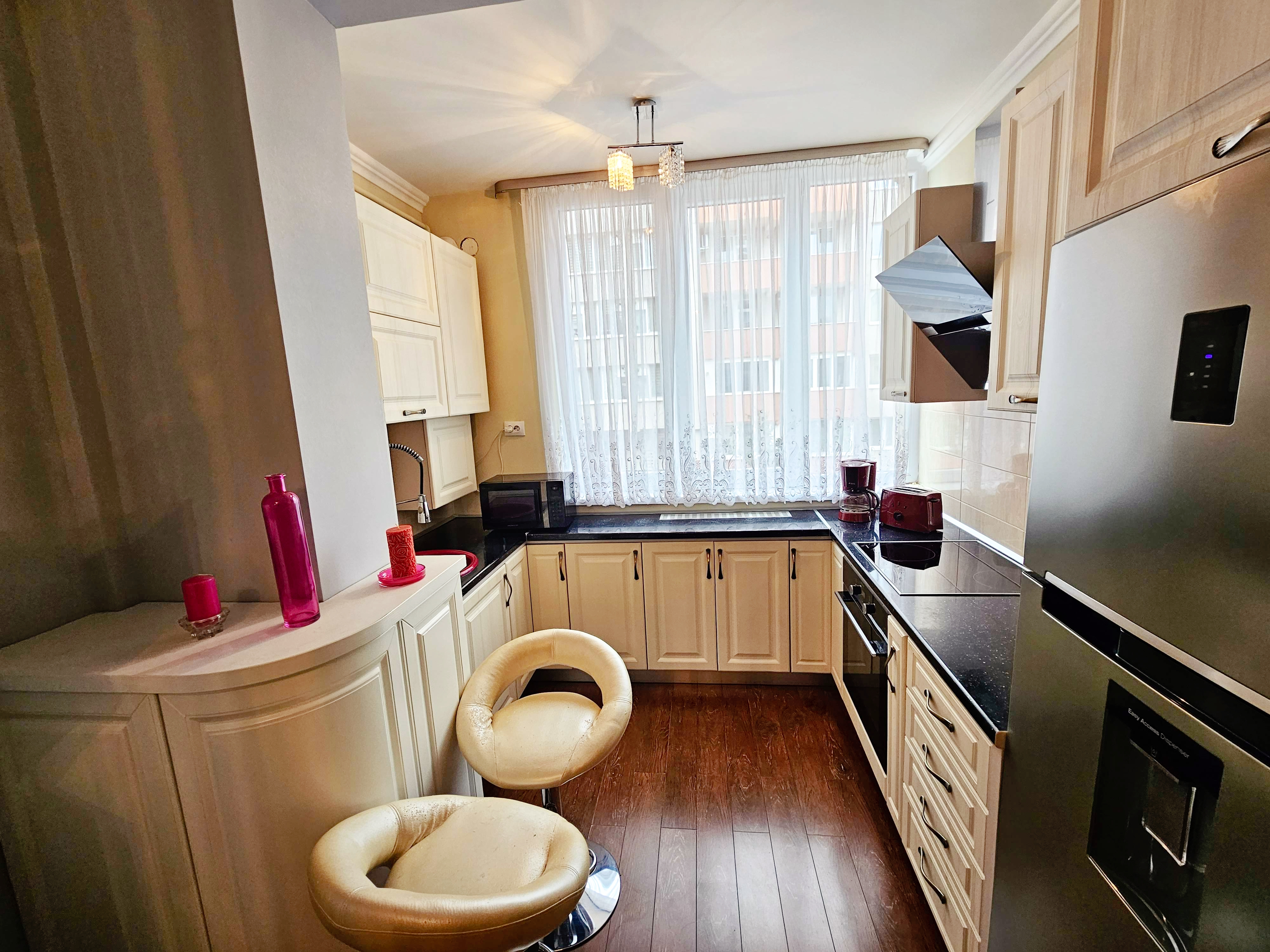 Apartament 2 camere, 61 mp utili, ultracentral, etaj 1, bloc nou - foto 3