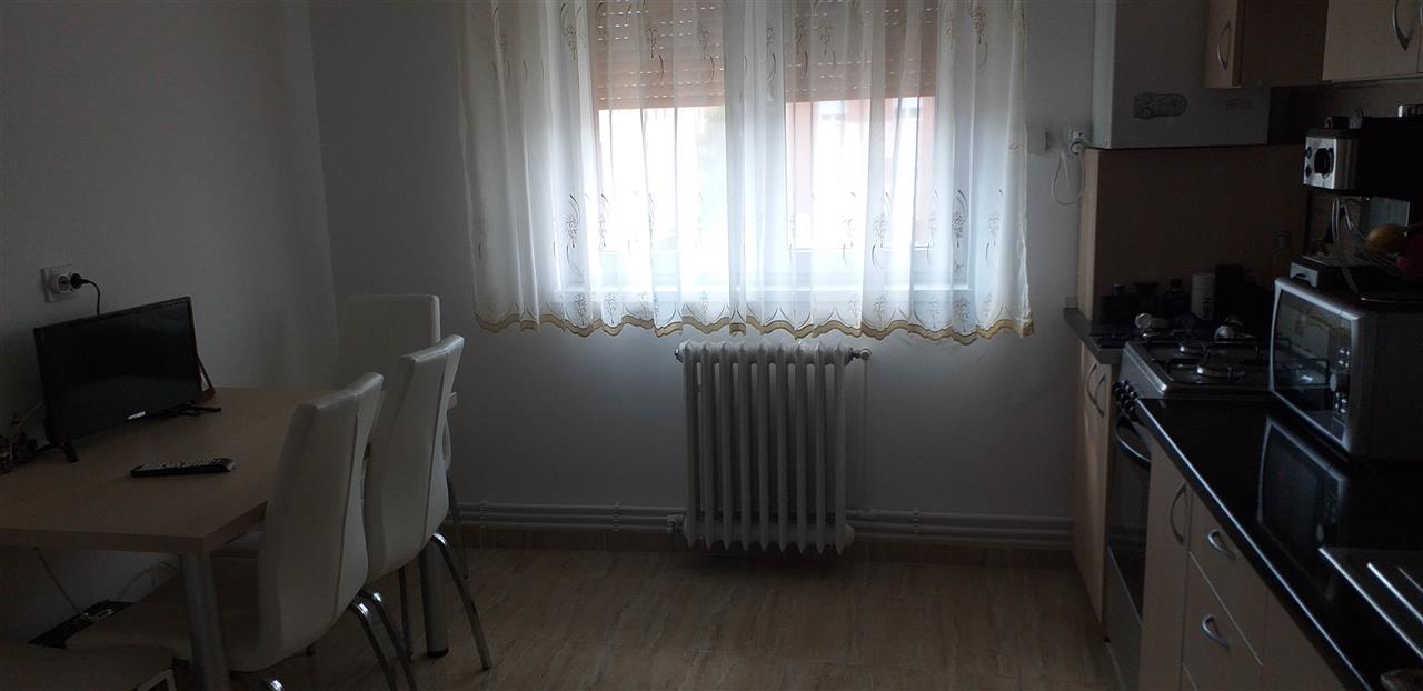 APARTAMENT 2 CAMERE CETATE - foto 4