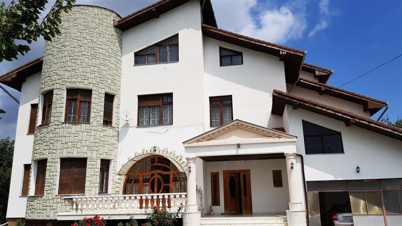 Casa de vanzare Cetate pretabila ca pensiune - Alba Iulia