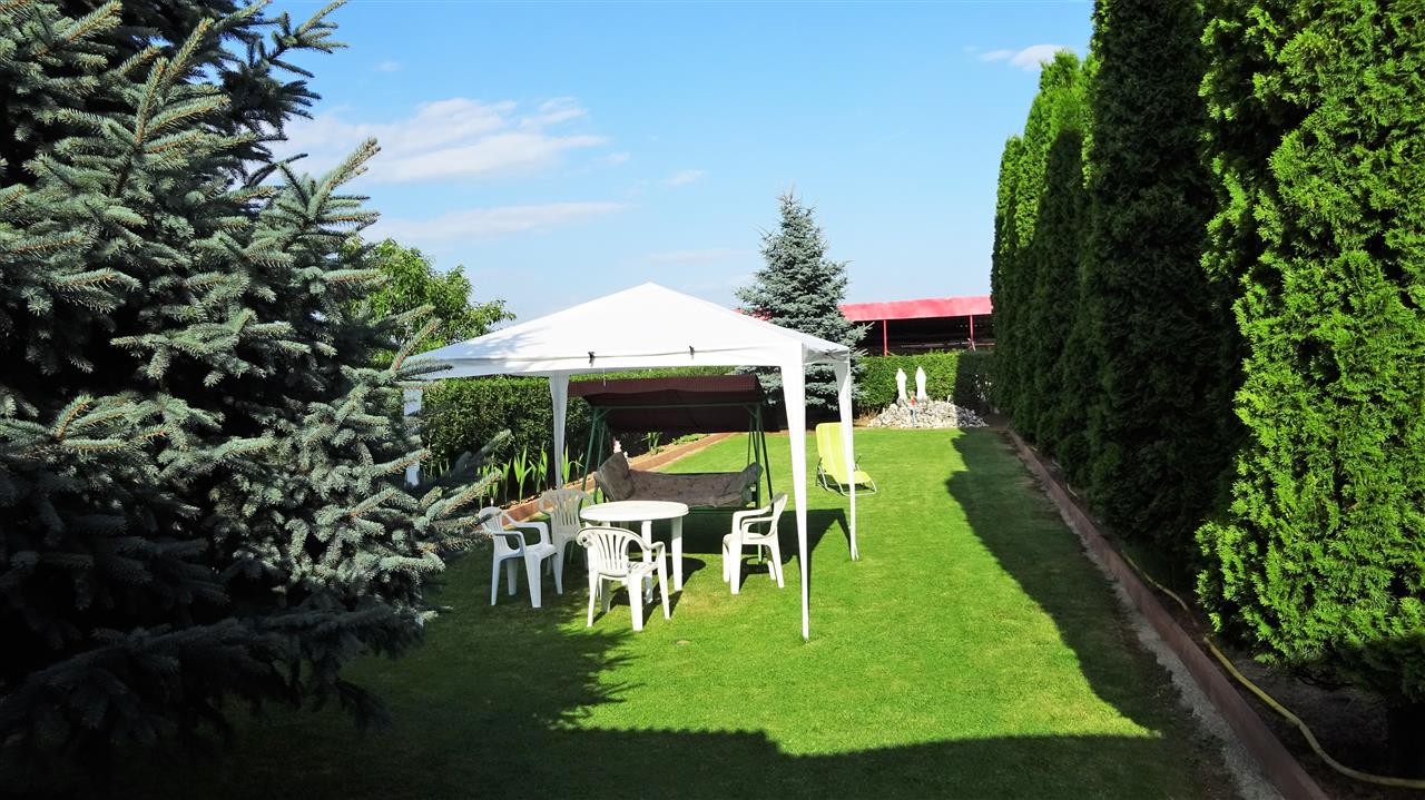 Casa cu 1064 mp teren, ideala pentru pensiune - Santimbru