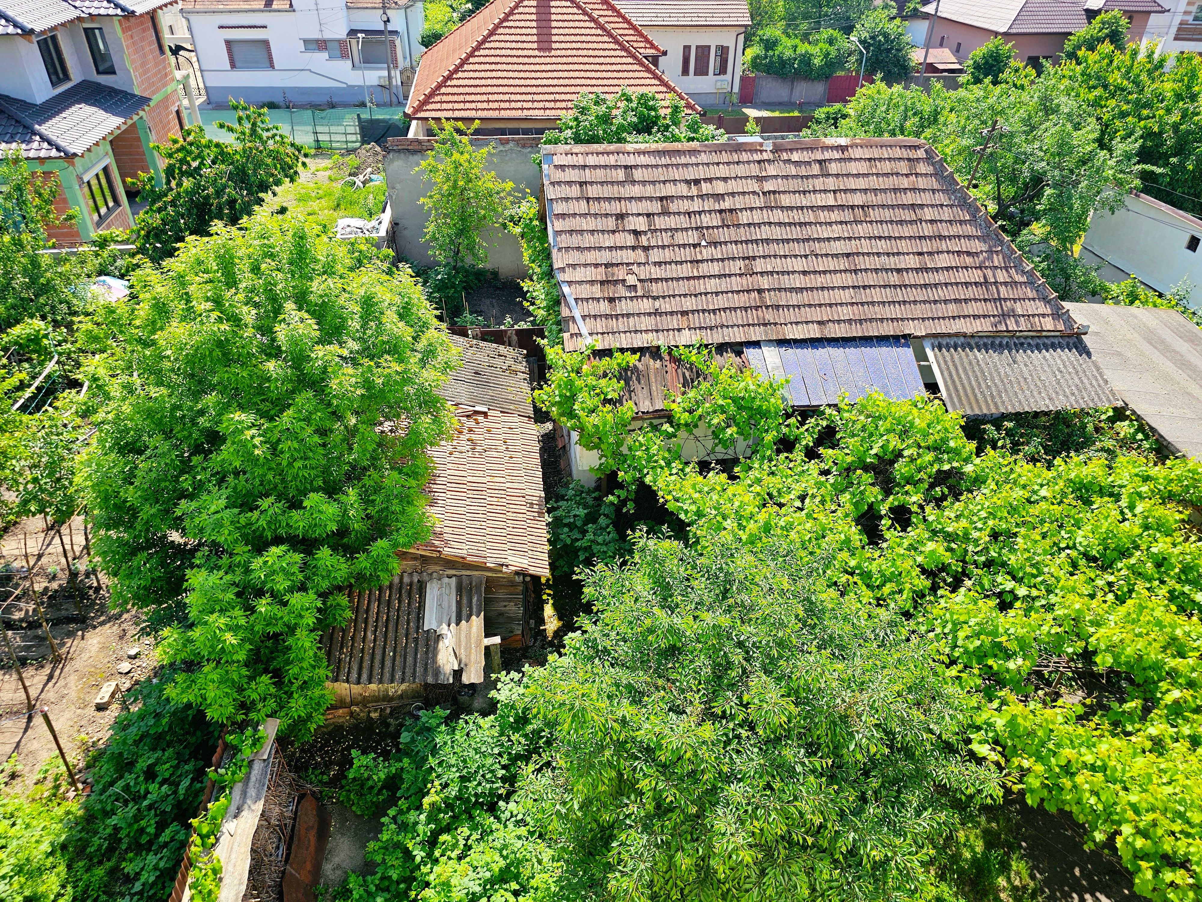 Casa situata in imediata apropiere a Cetatii - foto 3