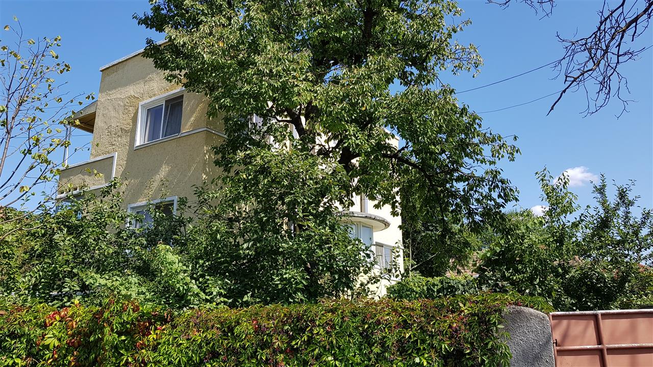 Casa situata in imediata apropiere a Cetatii - foto 2