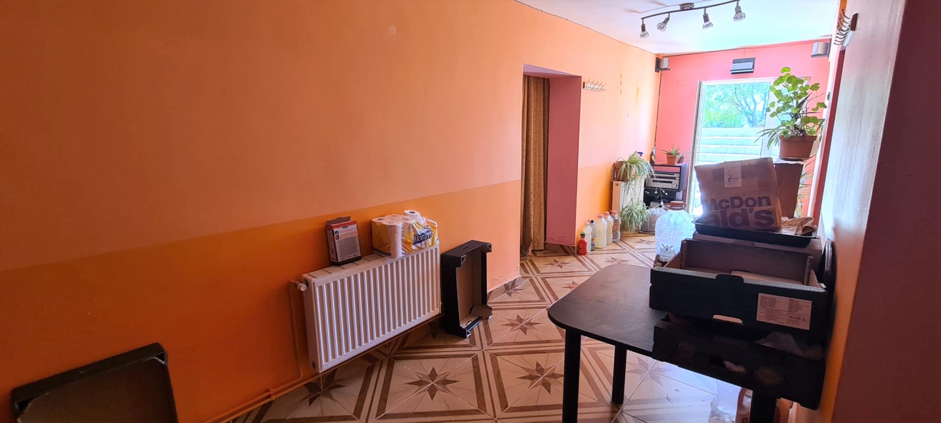 Vila pretabila pensiune + restaurant,  10 camere,  1000MP teren - foto 3