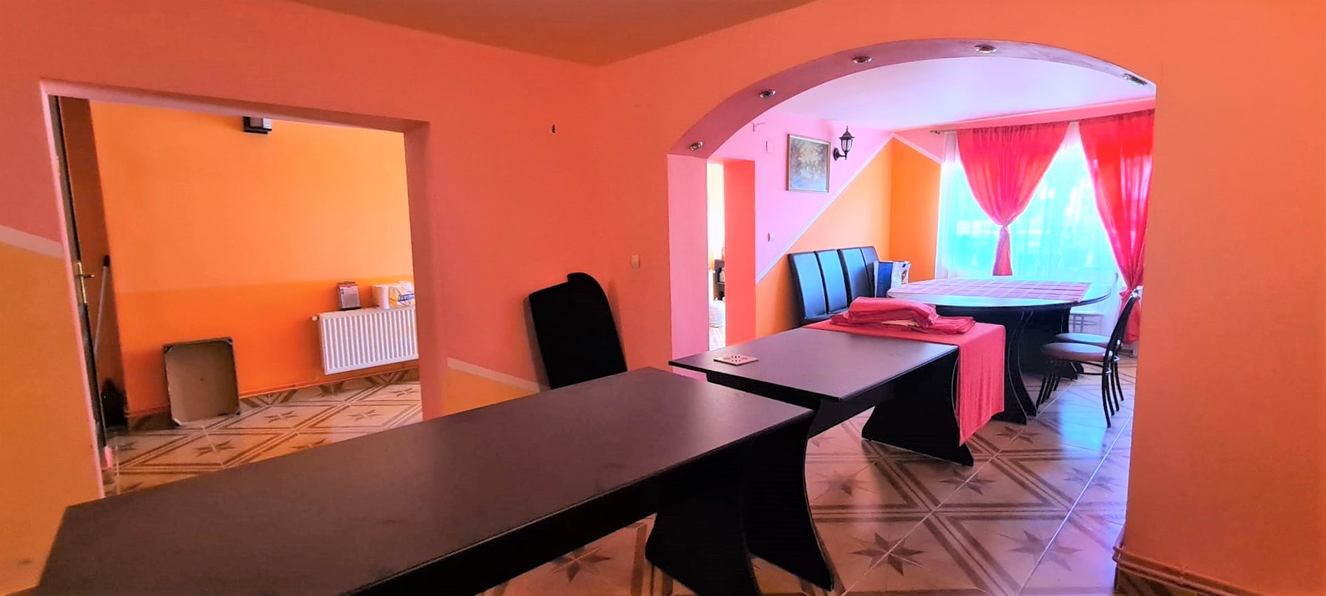 Vila pretabila pensiune + restaurant,  10 camere,  1000MP teren - foto 4