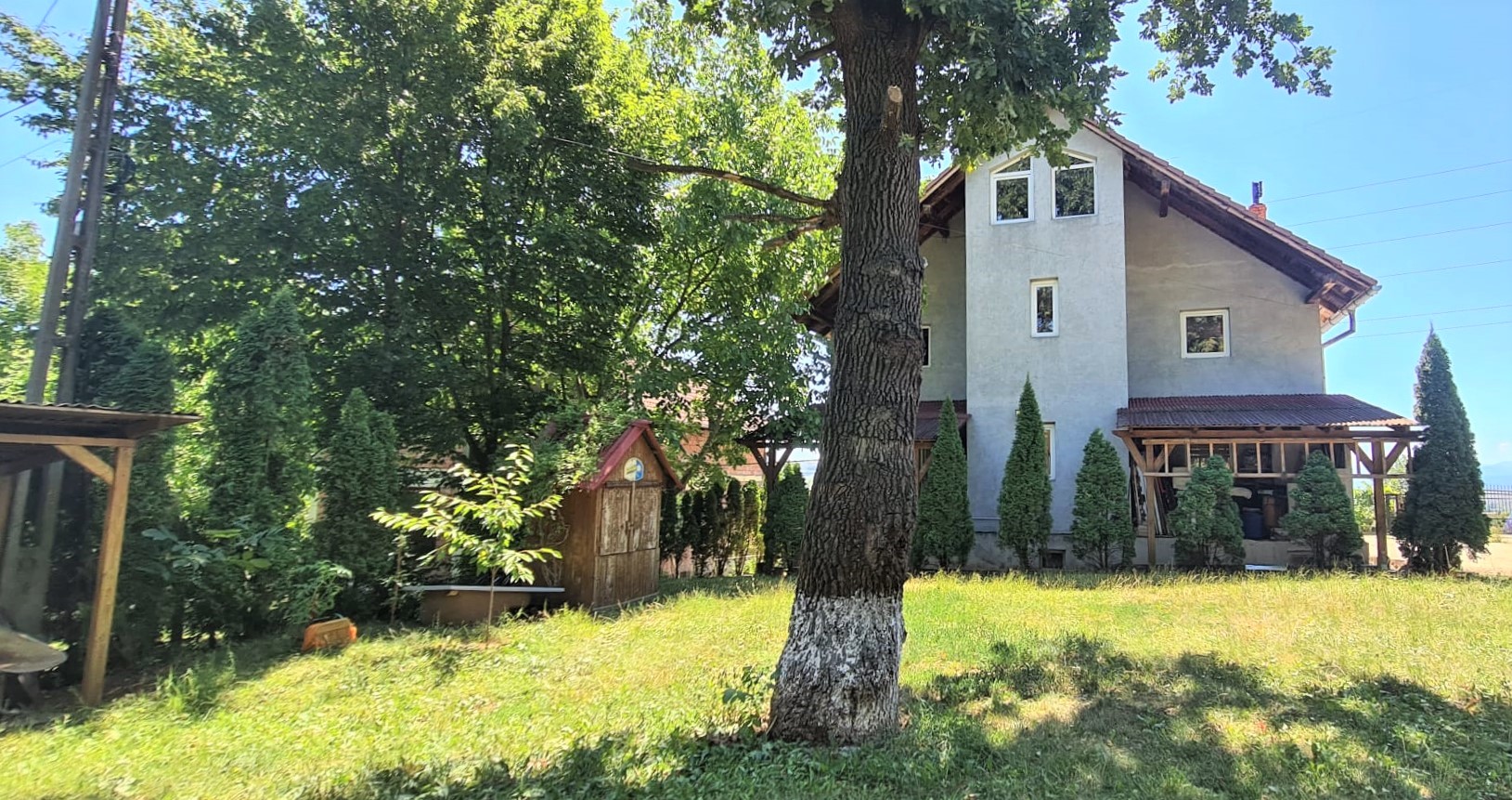 Vila pretabila pensiune + restaurant,  10 camere,  1000MP teren - Alba Iulia