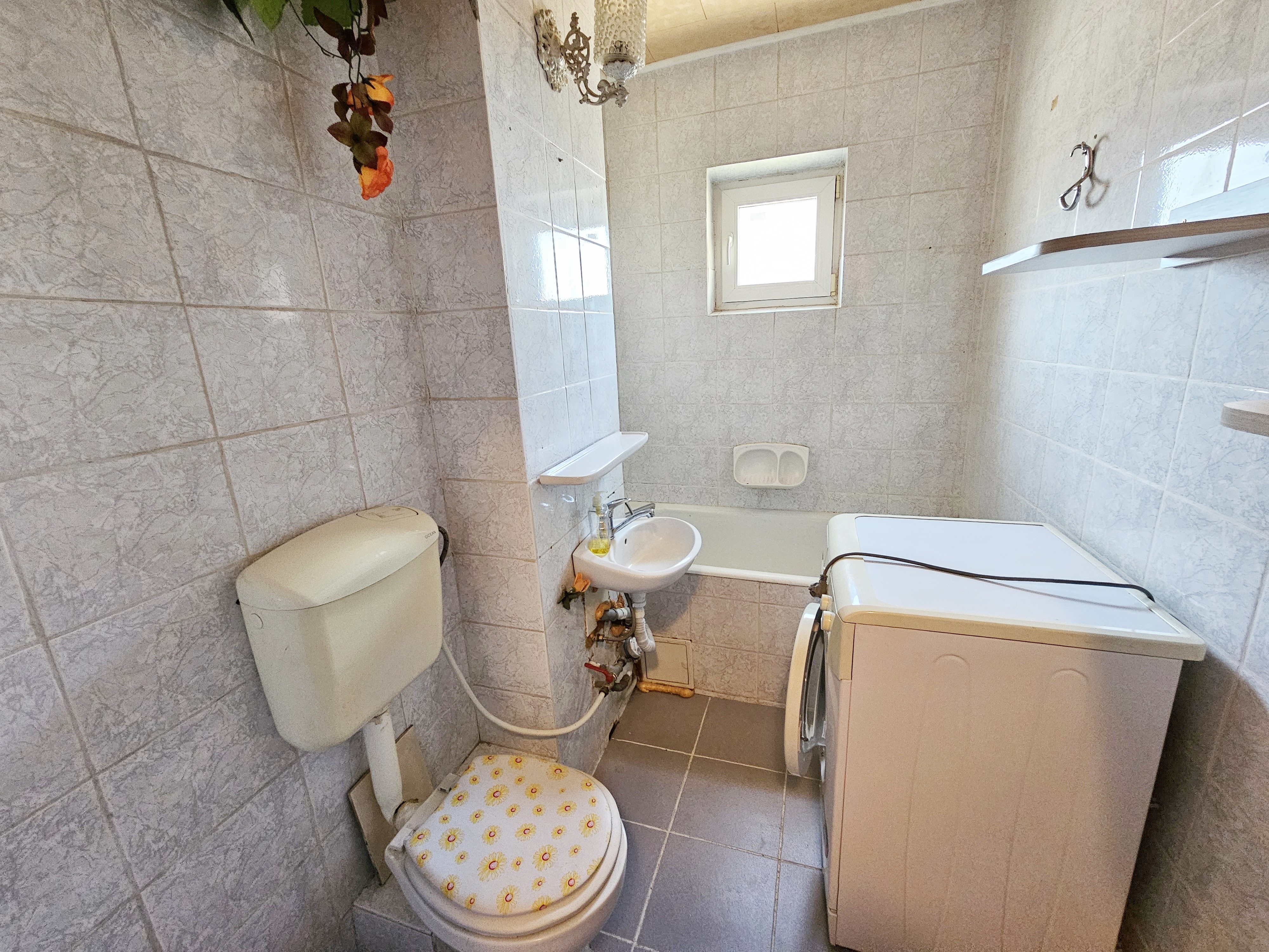 Garsoniera mobilata, utilata, 30 mp utili, boxa, etaj 2, Cetate - foto 3