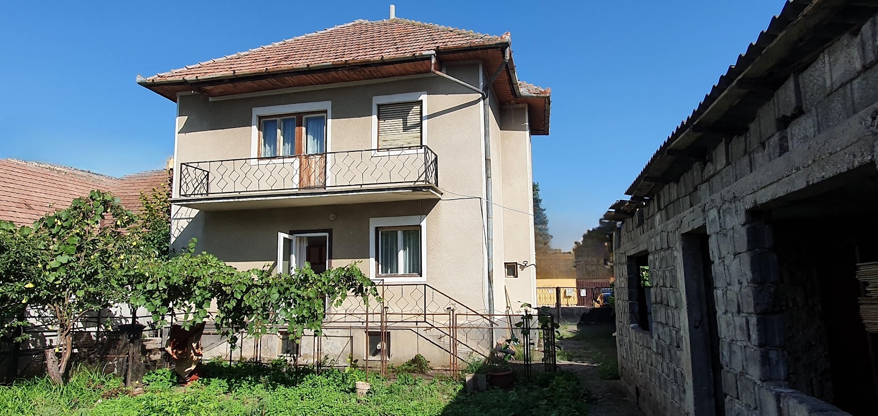 Casa cu 5 camere, 768 mp teren, Cetate - Alba Iulia
