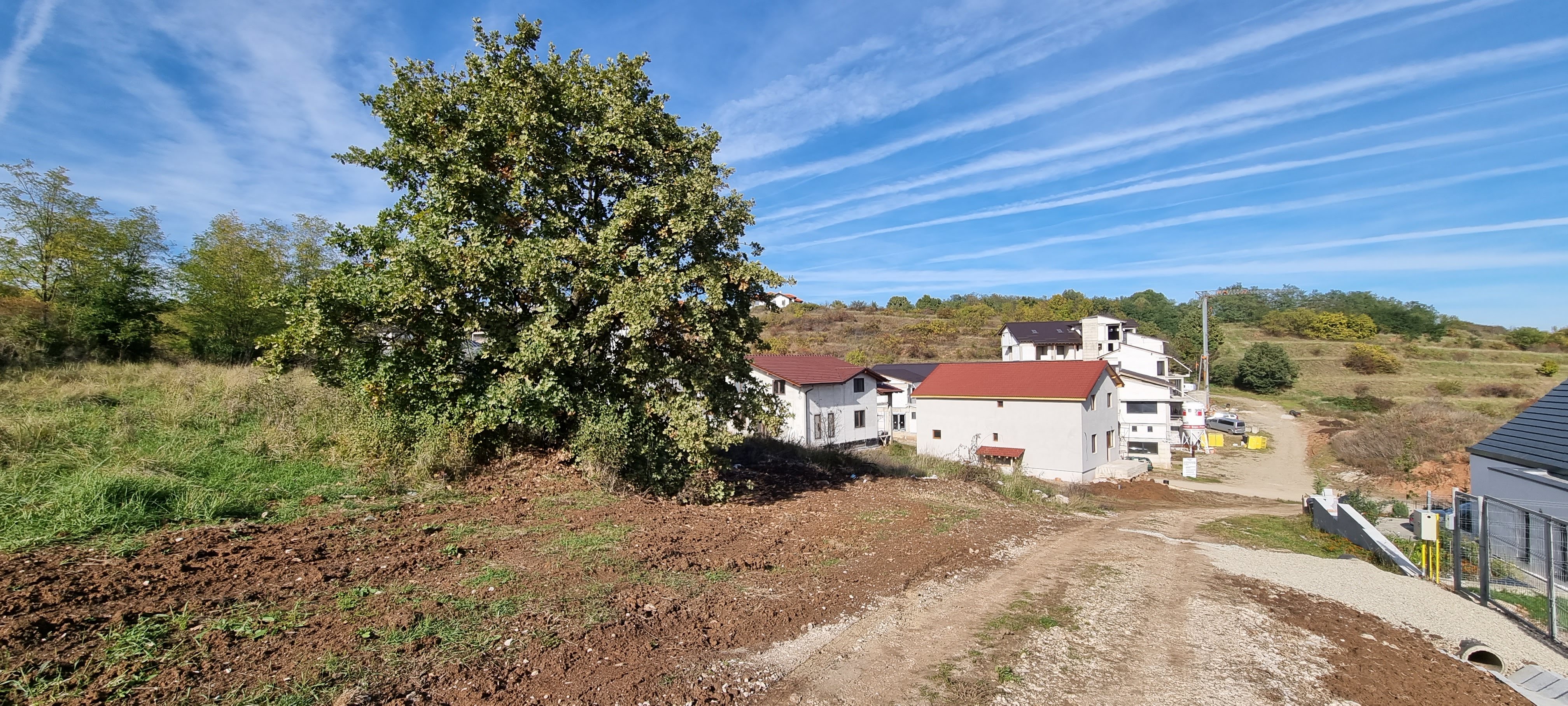 De vanzare teren intravilan 6400mp, parcelabil, zona schit - Alba Iulia