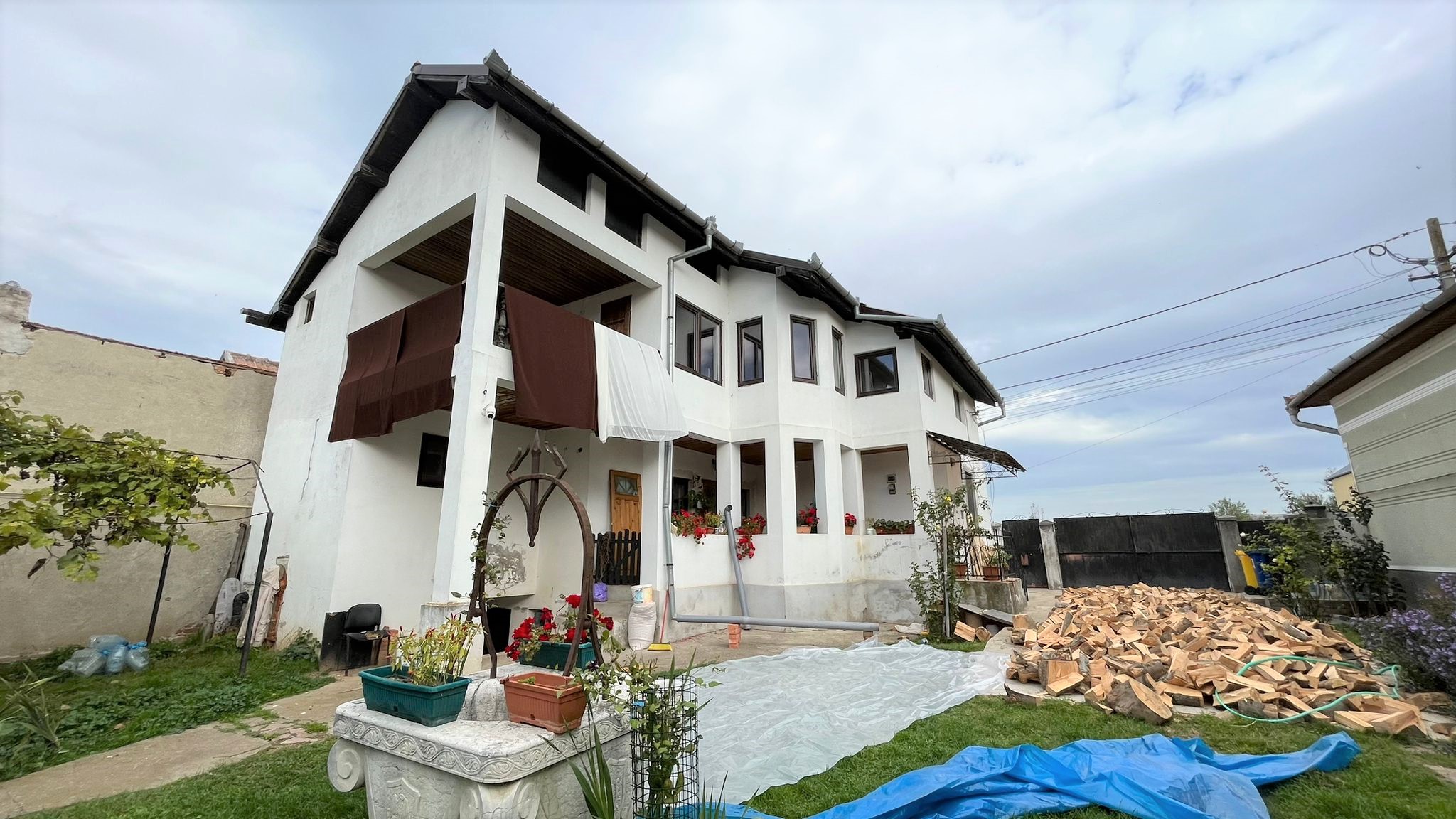 Casa de vanzare, 3 camere, 3200mp teren, comuna Ciugud - Ciugud