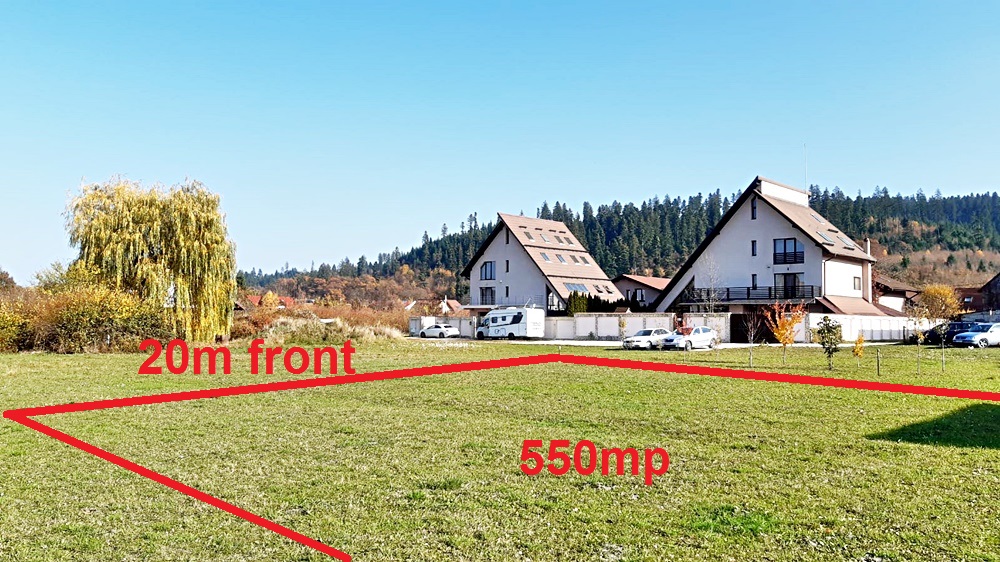 Cristian, teren 550mp, intre case, 80 euro/mp - Cristian