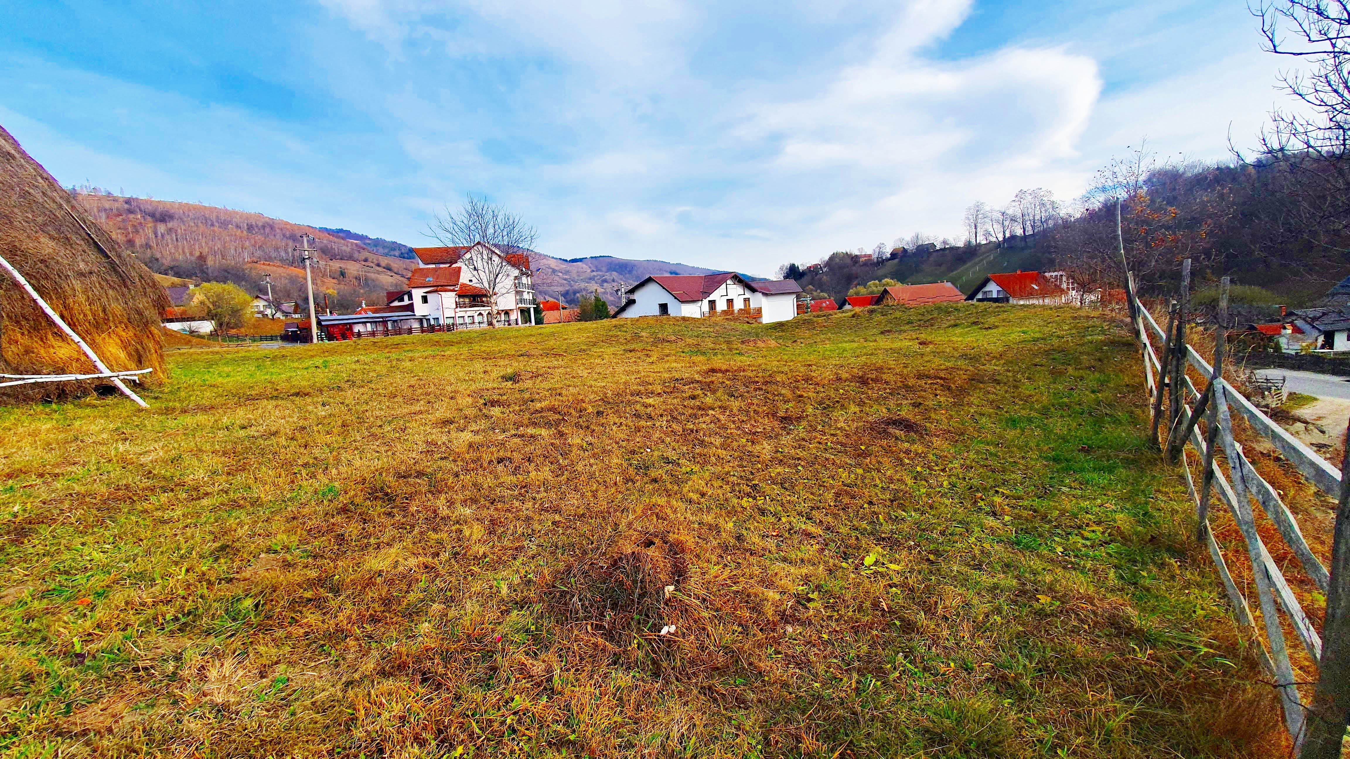 Bran Moeciu, pretabil pensiune sau dezvoltare imobiliară - foto 3