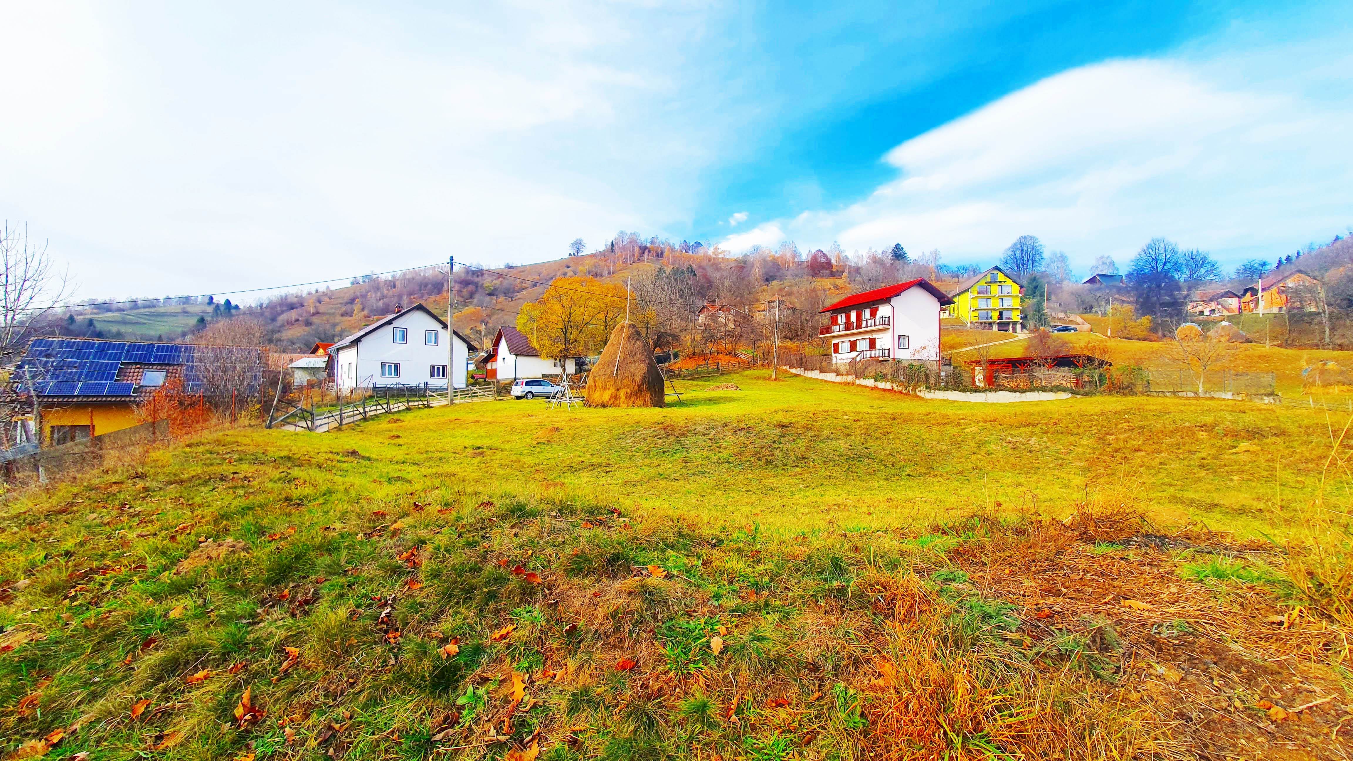 Bran Moeciu, pretabil pensiune sau dezvoltare imobiliară - Moieciu de Jos