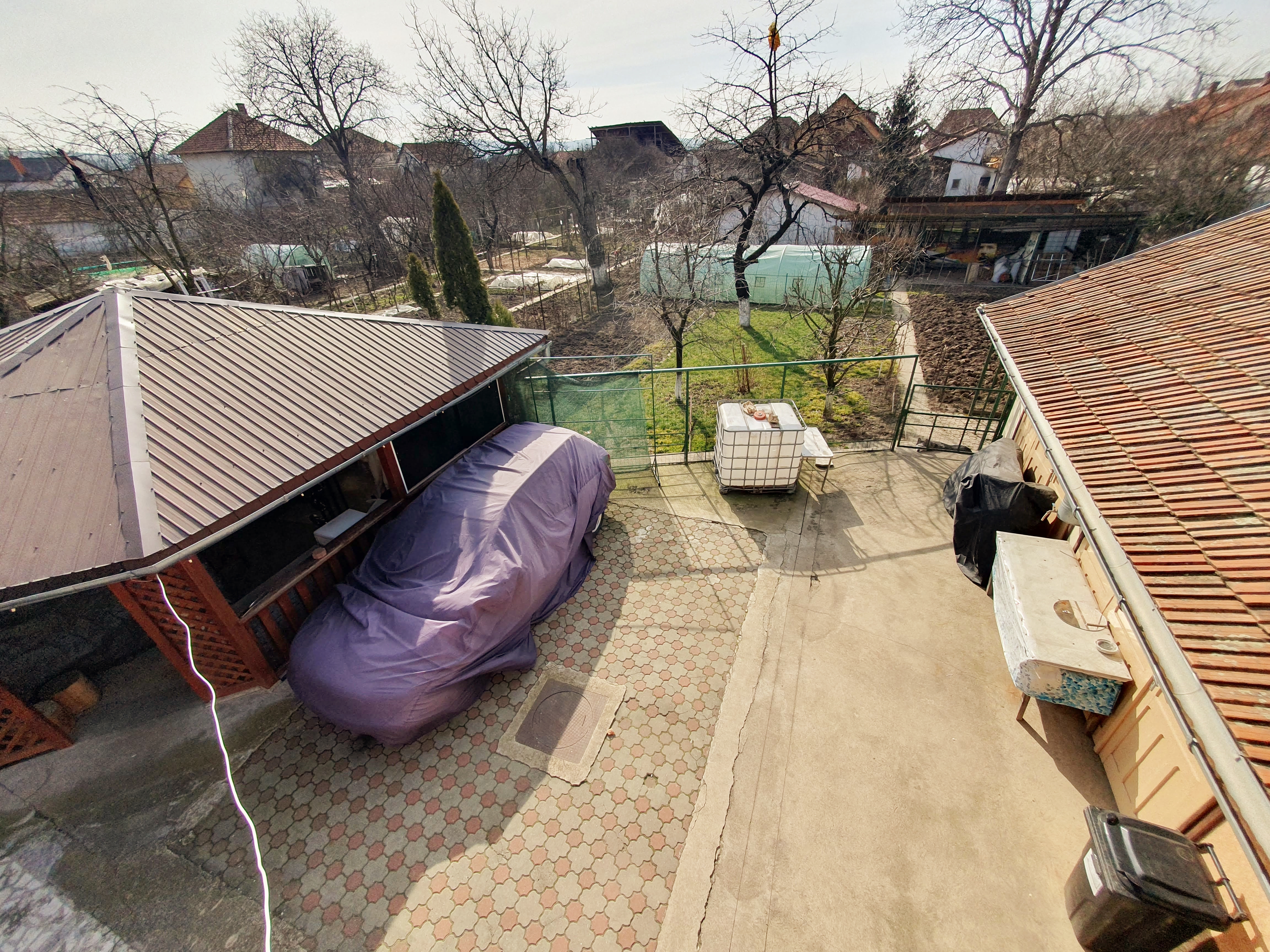 Casa P+1, 912 mp teren, 5 camere, strada asfaltata, zona Lipoveni - foto 4